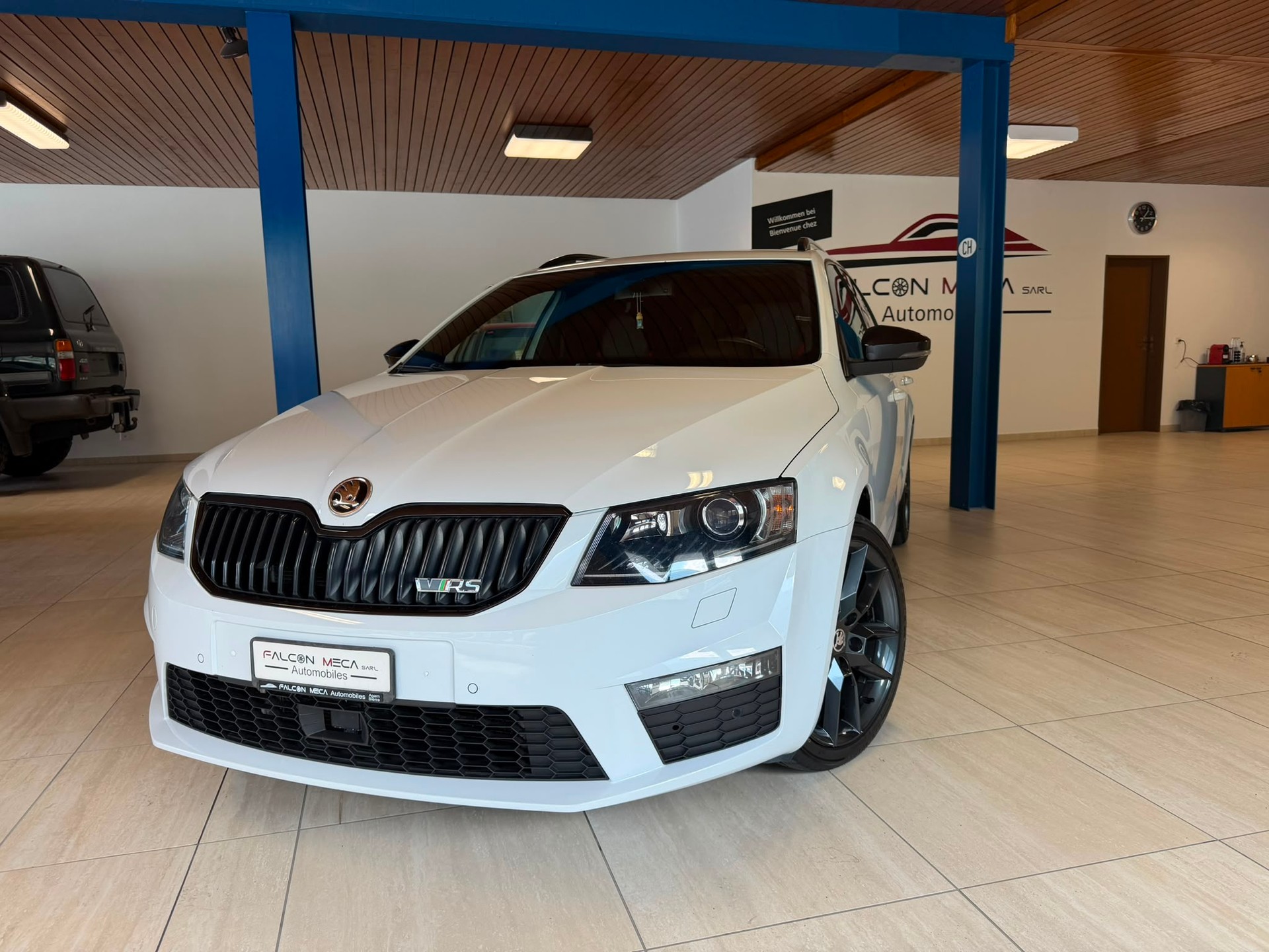 SKODA Octavia Combi 2.0 TDI RS-showroom-element-3