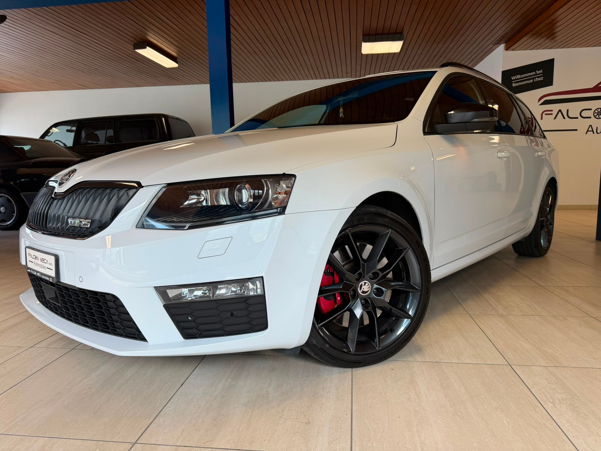 SKODA Octavia Combi 2.0 TDI RS-showroom-element-2