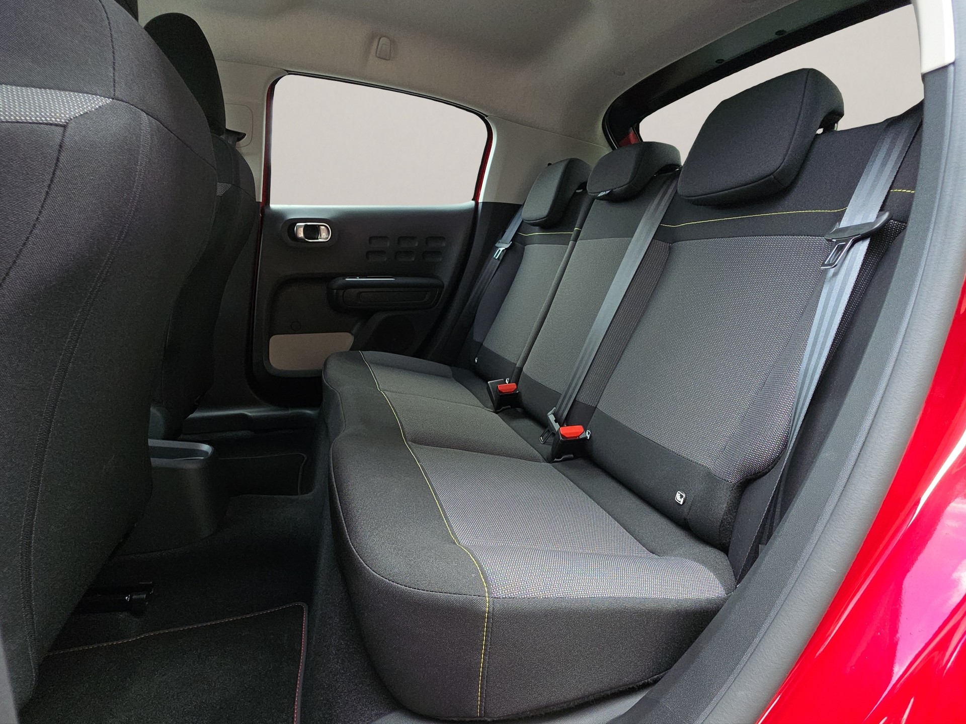 CITROEN C3 1.2i PureTech Shine-image-11