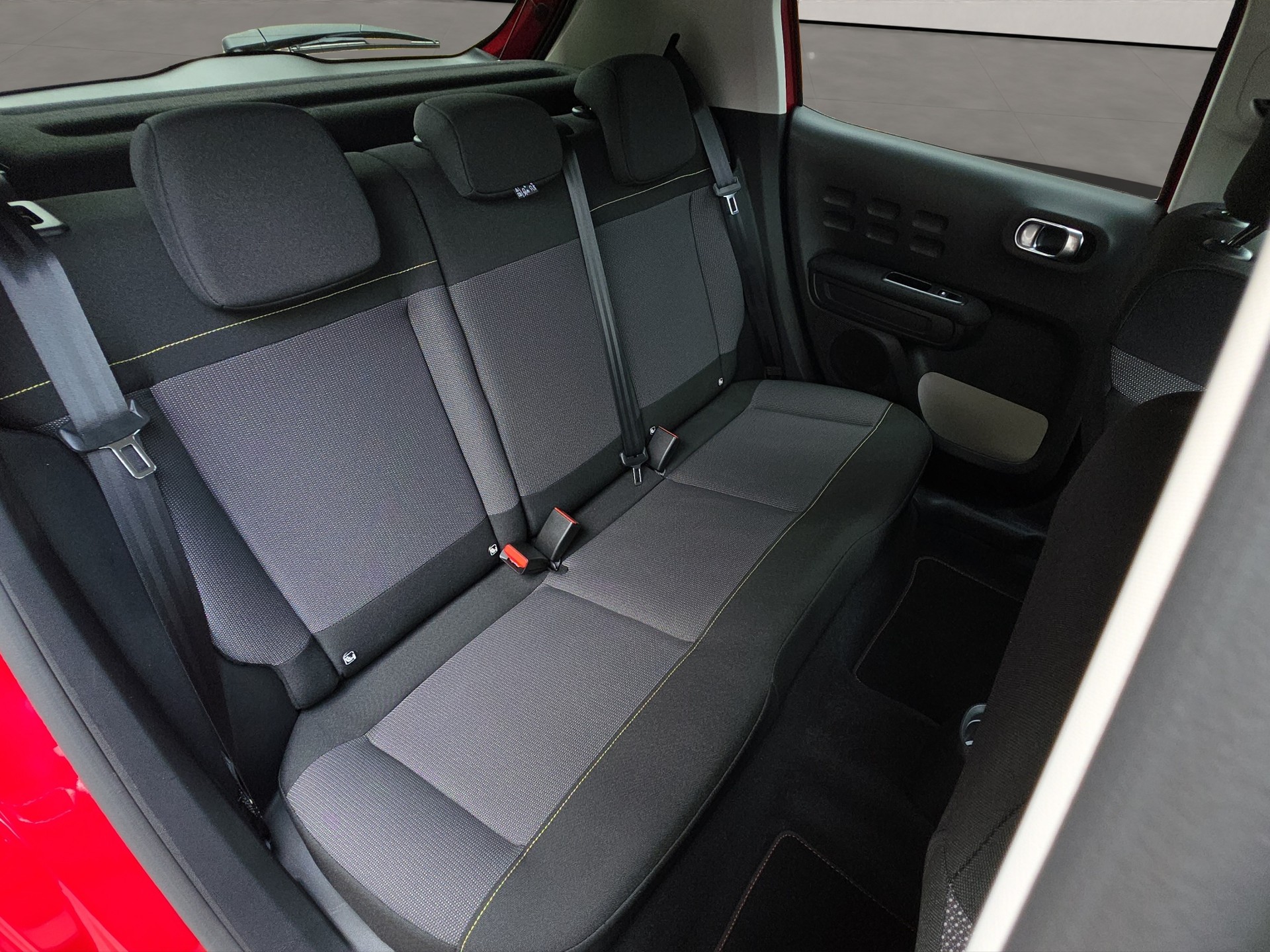 CITROEN C3 1.2i PureTech Shine-image-5