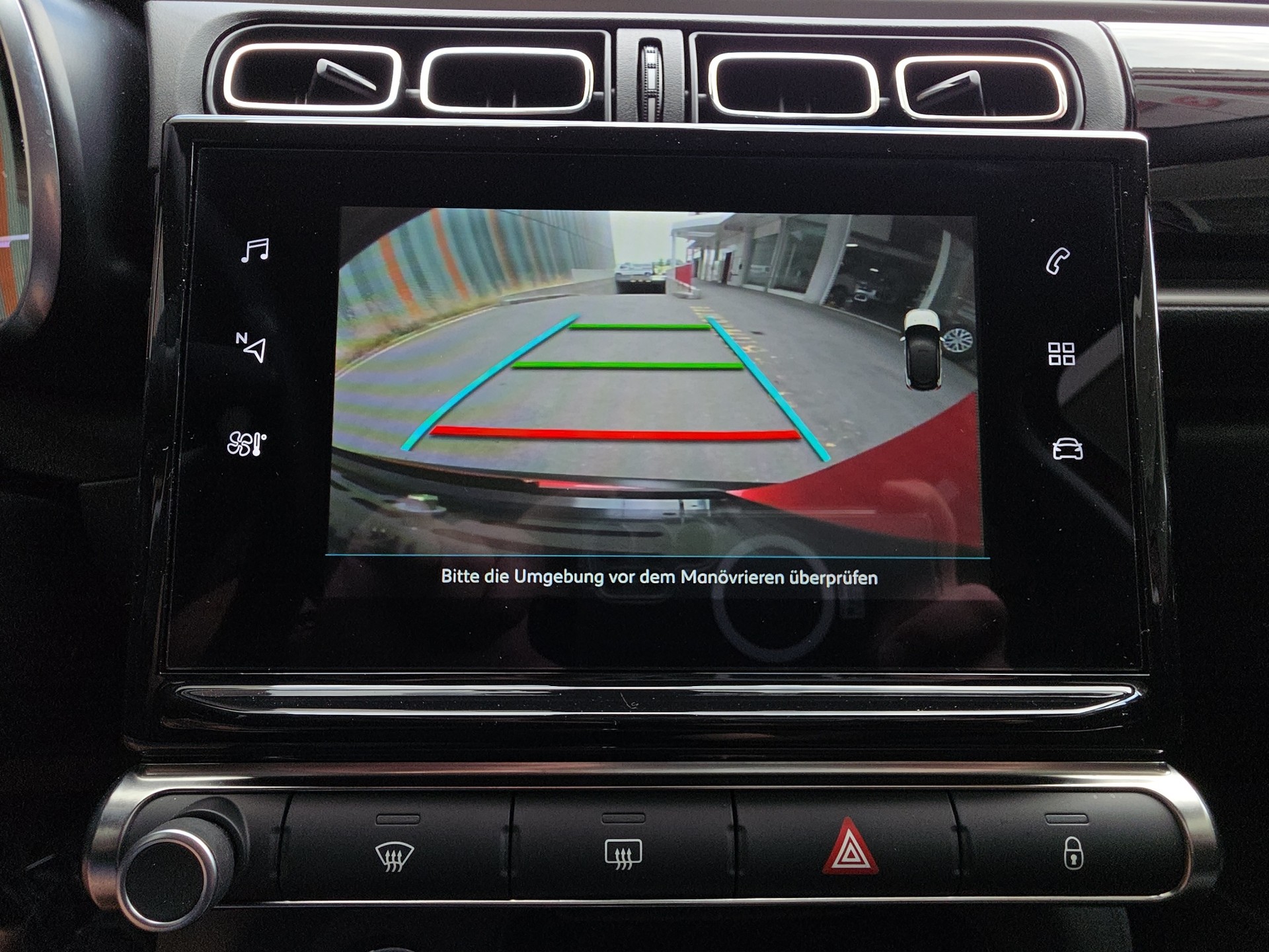 CITROEN C3 1.2i PureTech Shine-image-15