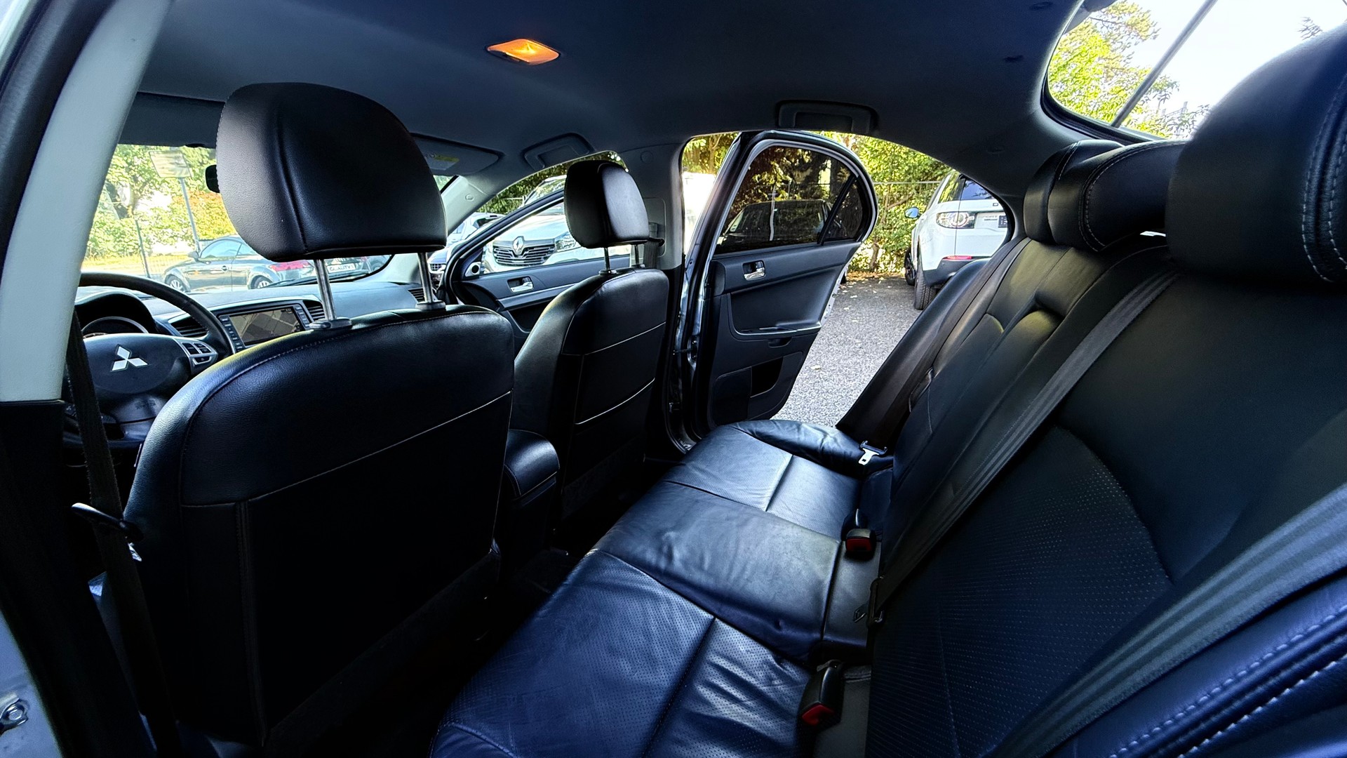 MITSUBISHI Lancer Sportback 1.8 DID Navigator-image-7