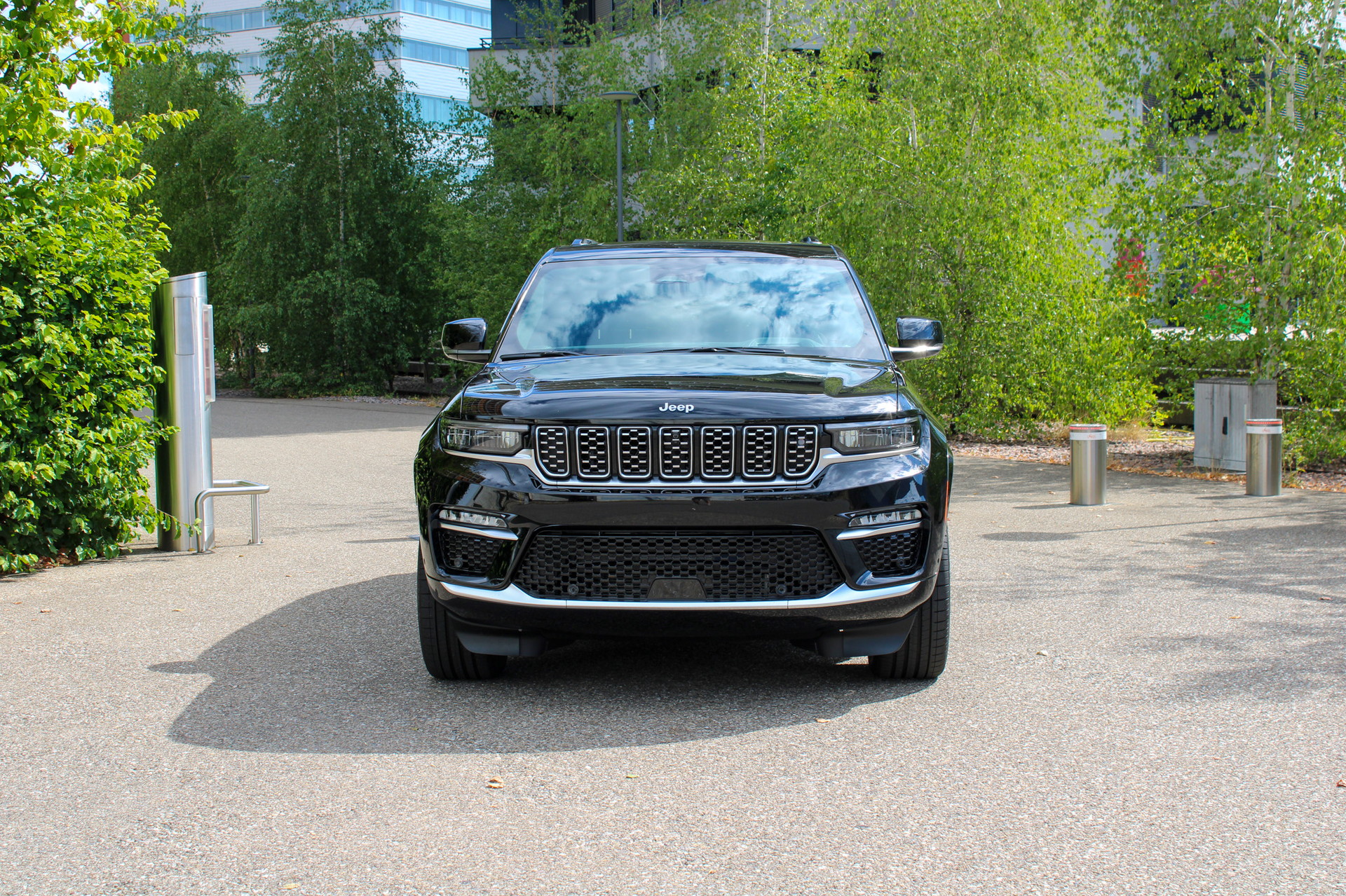 JEEP Grand Cherokee 2.0 Plug-in-Hybrid Summit Reserve 4xe-showroom-element-1