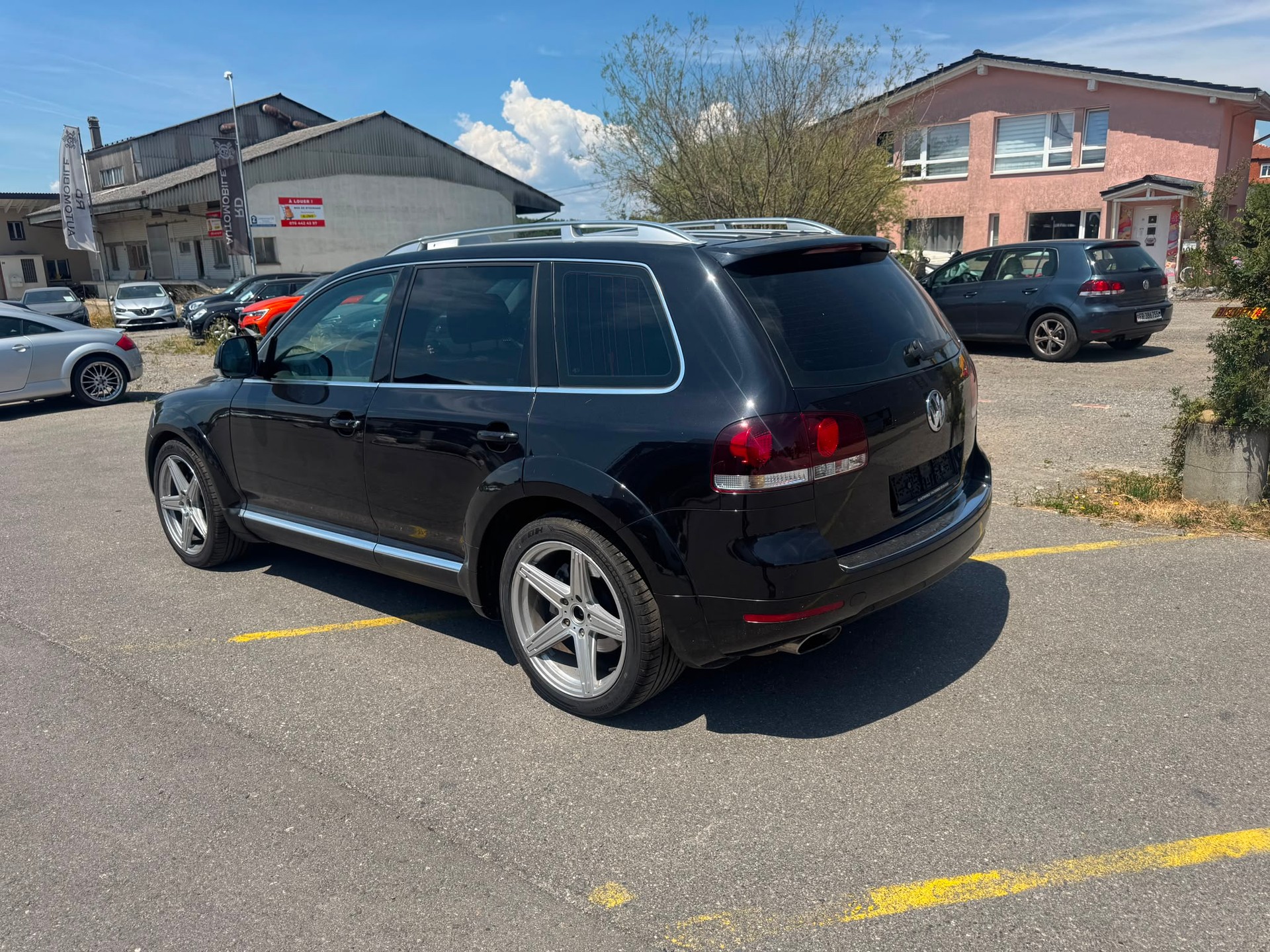 VW TOUAREG-showroom-element-2