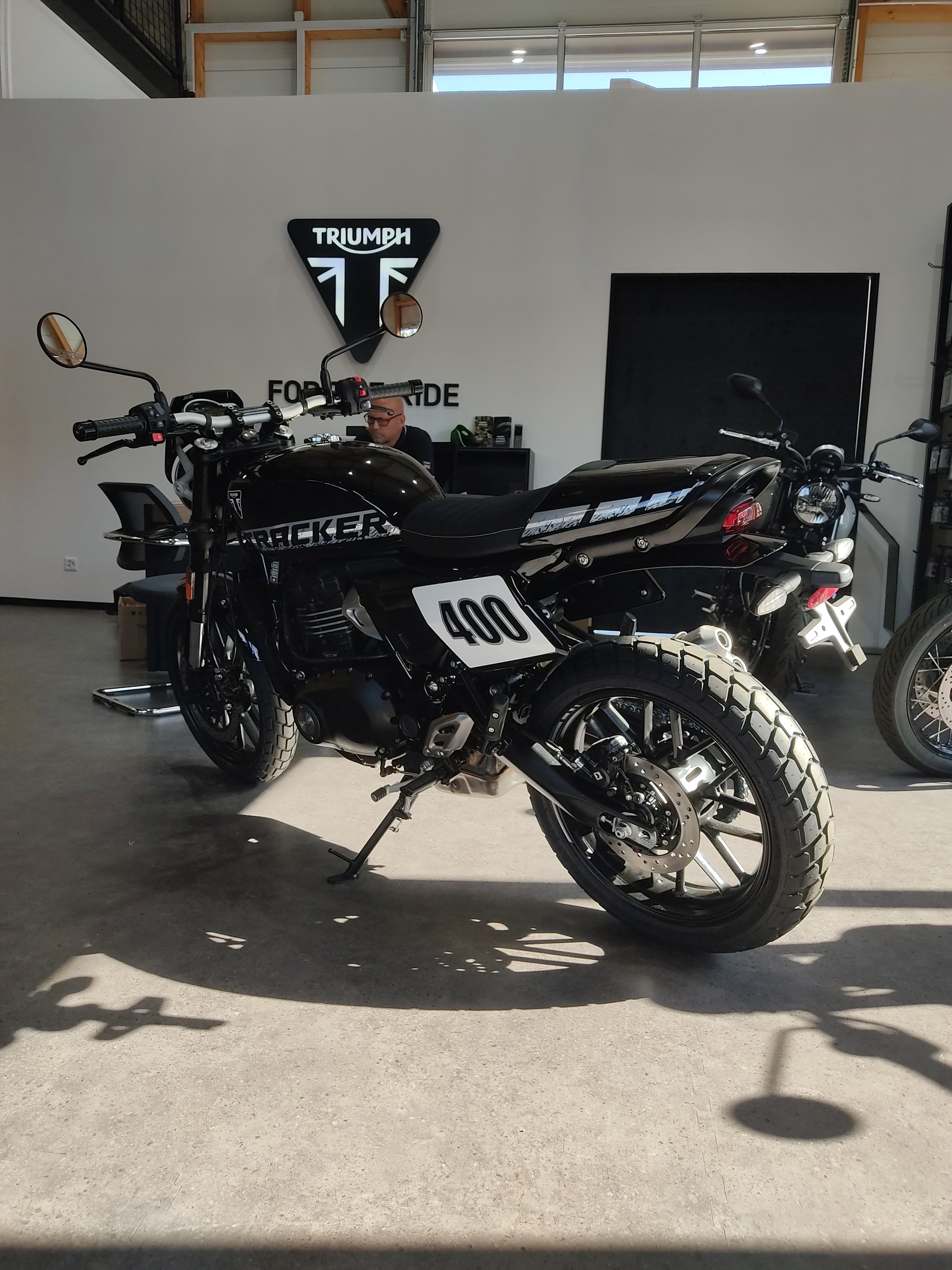 TRIUMPH TRACKER-image-1