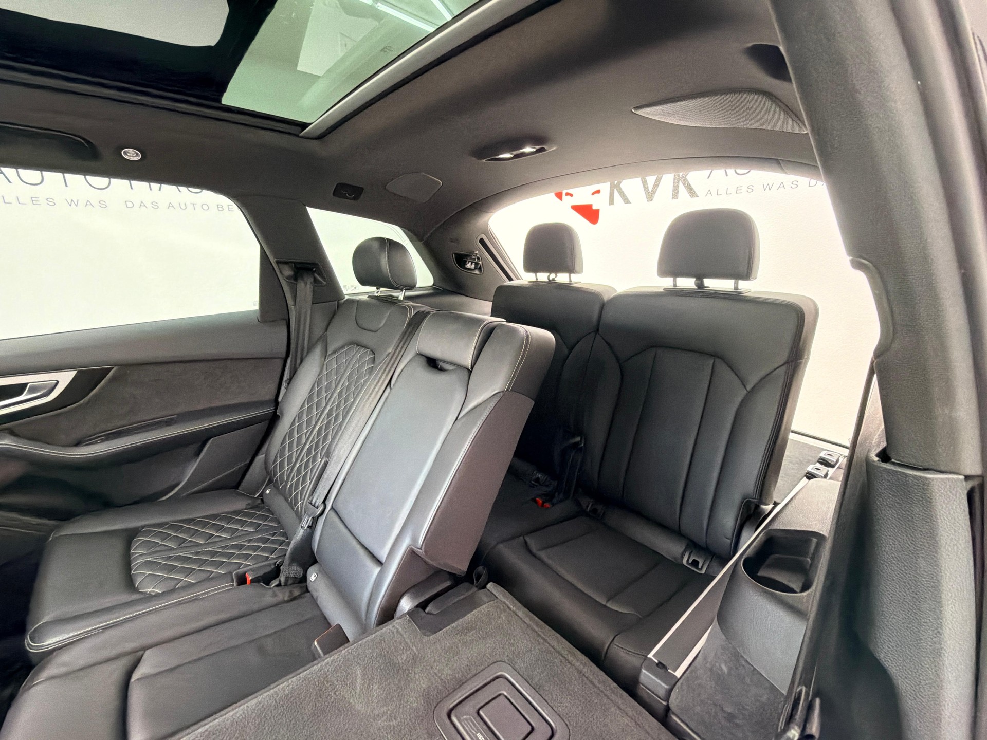 AUDI SQ7 4.0 TDI quattro tiptronic | 7 Plätze | Panorama | ABT-Felgen | Vollaustattung |-image-17