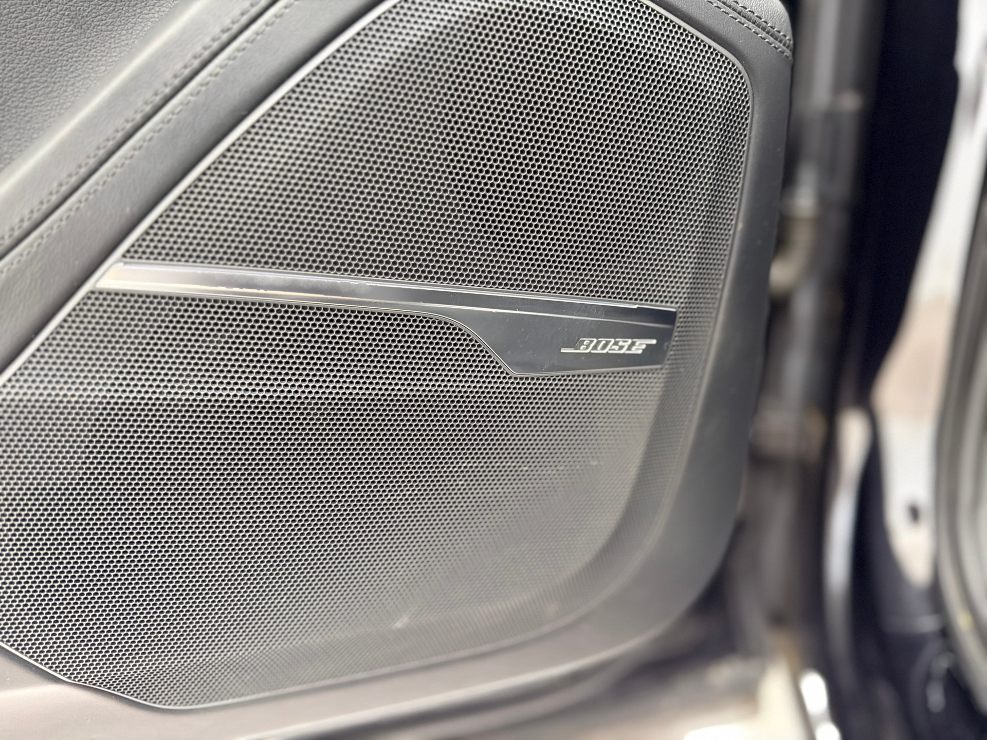 AUDI SQ7 4.0 TDI quattro tiptronic | 7 Plätze | Panorama | ABT-Felgen | Vollaustattung |-image-19