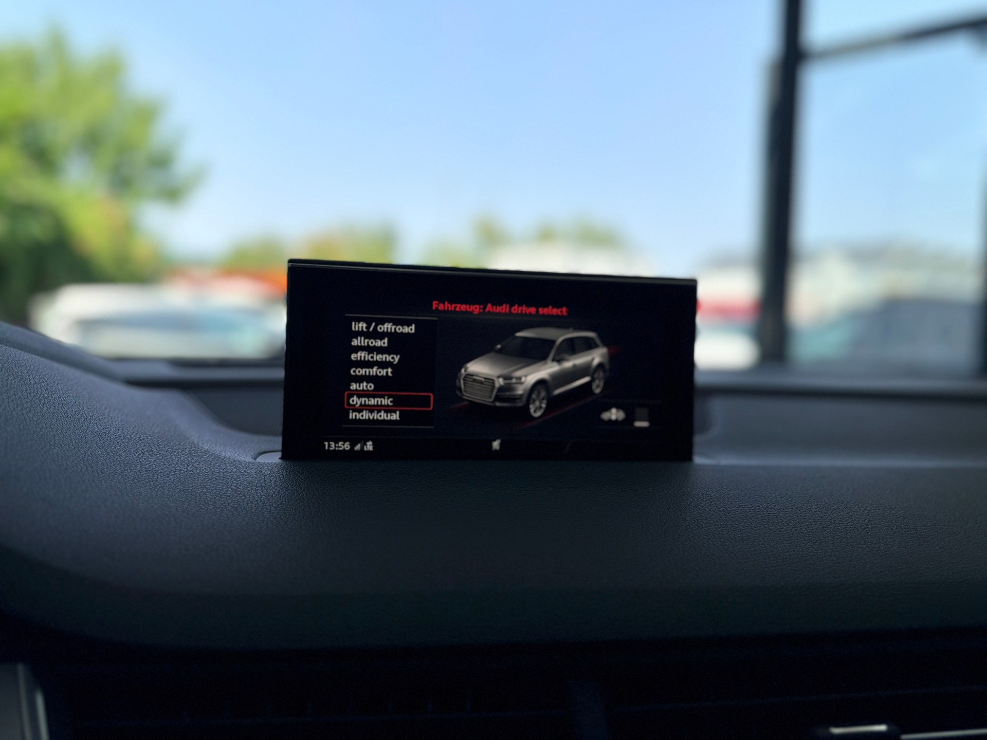AUDI SQ7 4.0 TDI quattro tiptronic | 7 Plätze | Panorama | ABT-Felgen | Vollaustattung |-image-21