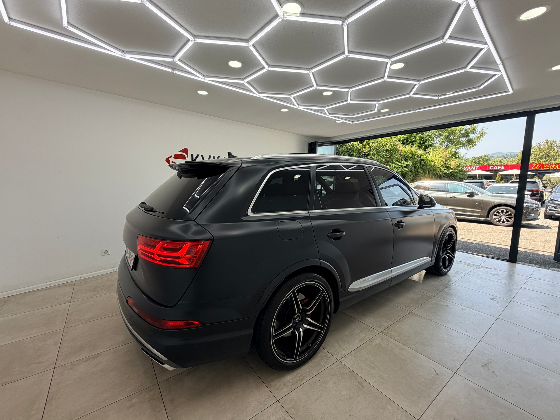 AUDI SQ7 4.0 TDI quattro tiptronic | 7 Plätze | Panorama | ABT-Felgen | Vollaustattung |-image-4