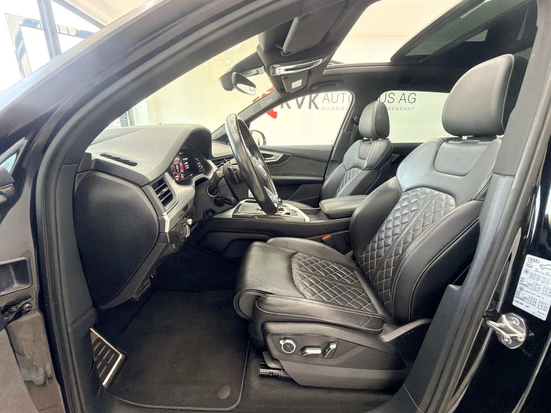 AUDI SQ7 4.0 TDI quattro tiptronic | 7 Plätze | Panorama | ABT-Felgen | Vollaustattung |-image-14