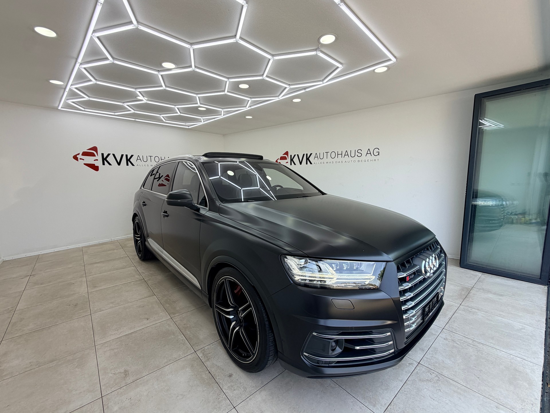 AUDI SQ7 4.0 TDI quattro tiptronic | 7 Plätze | Panorama | ABT-Felgen | Vollaustattung |-showroom-element-3