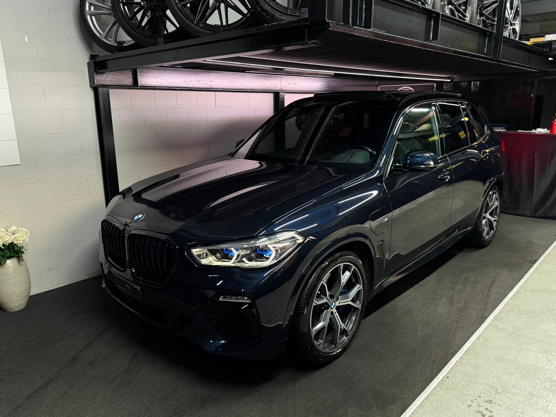 BMW X5 xDrive45e Steptronic M-SPORT / FULL OPTIONS / BOWERS-WILKINS DIAMOND | NIGHT VISION | LASER | MASSAGE | N.P148.670.--showroom-element-1