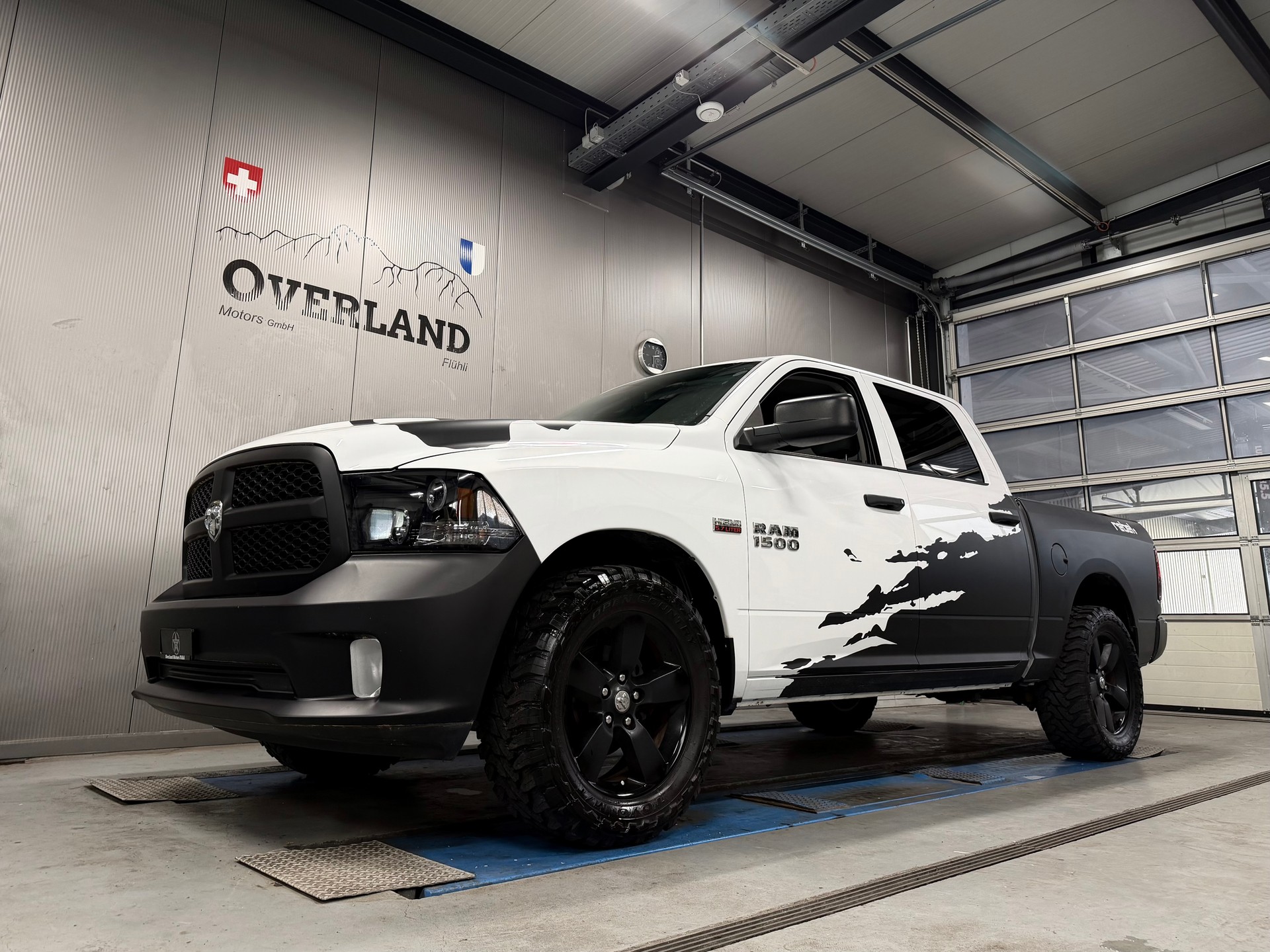 DODGE 1500 HEMI V8-image-12