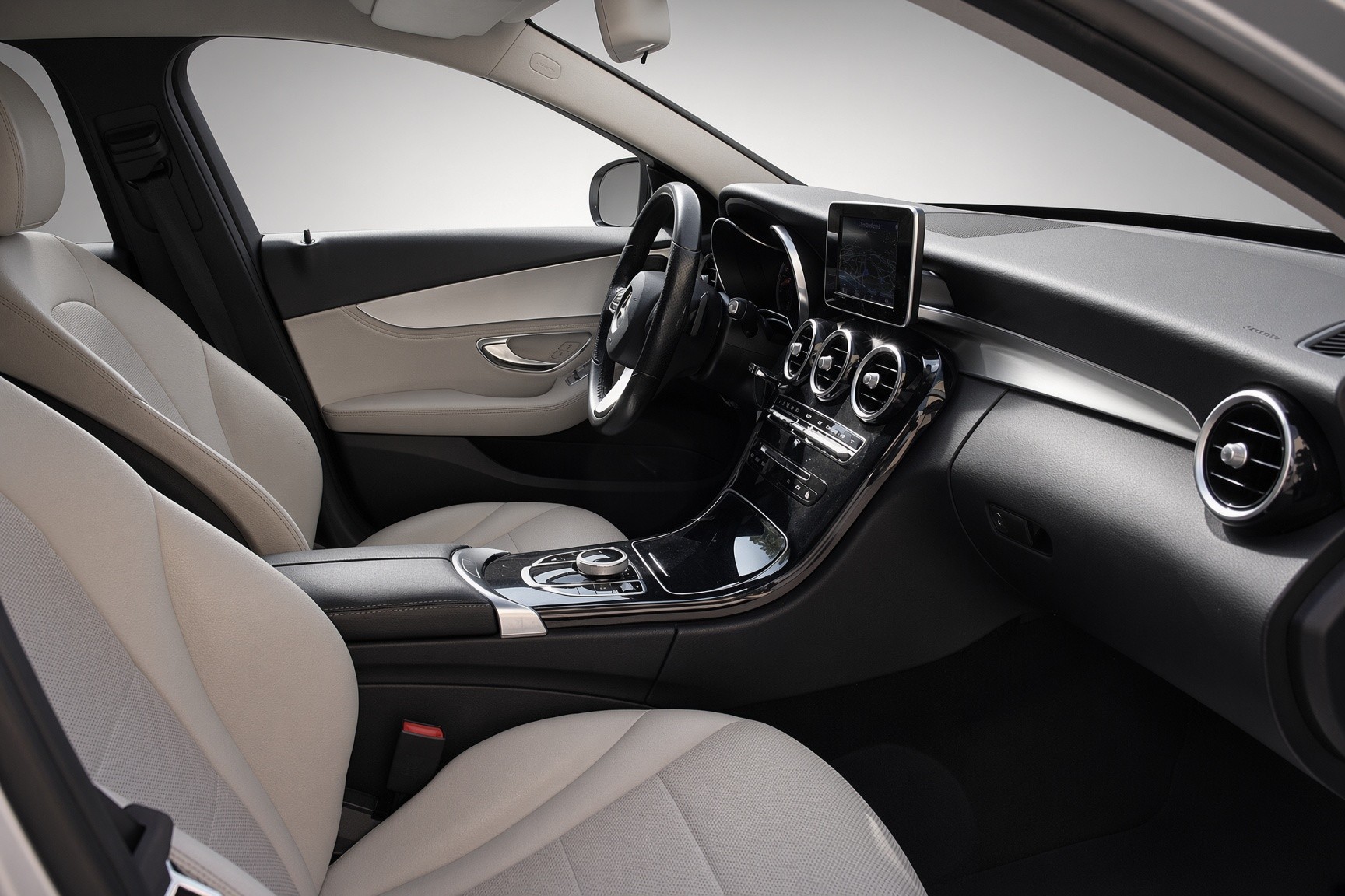 MERCEDES-BENZ C 200 Avantgarde 7G-Tronic-image-13