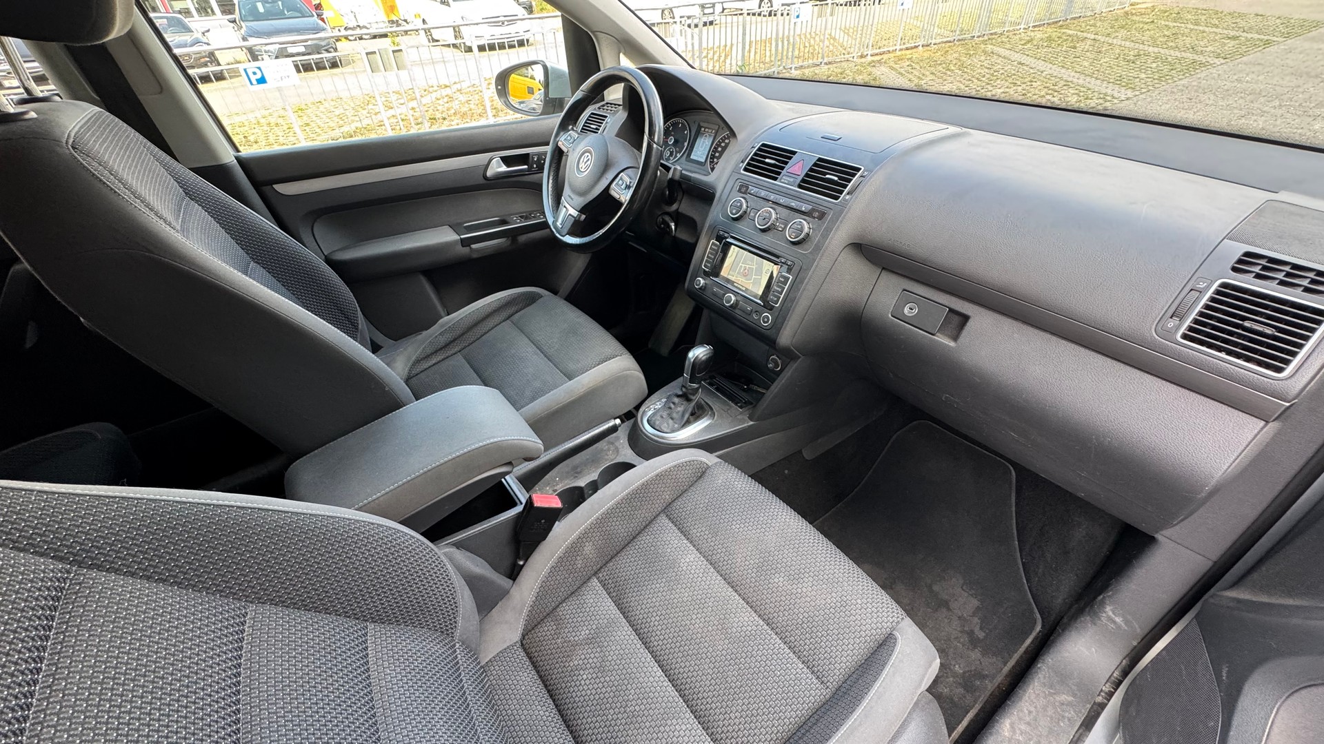 VW Touran 1.6 TDI BMT Comfortline DSG-image-7