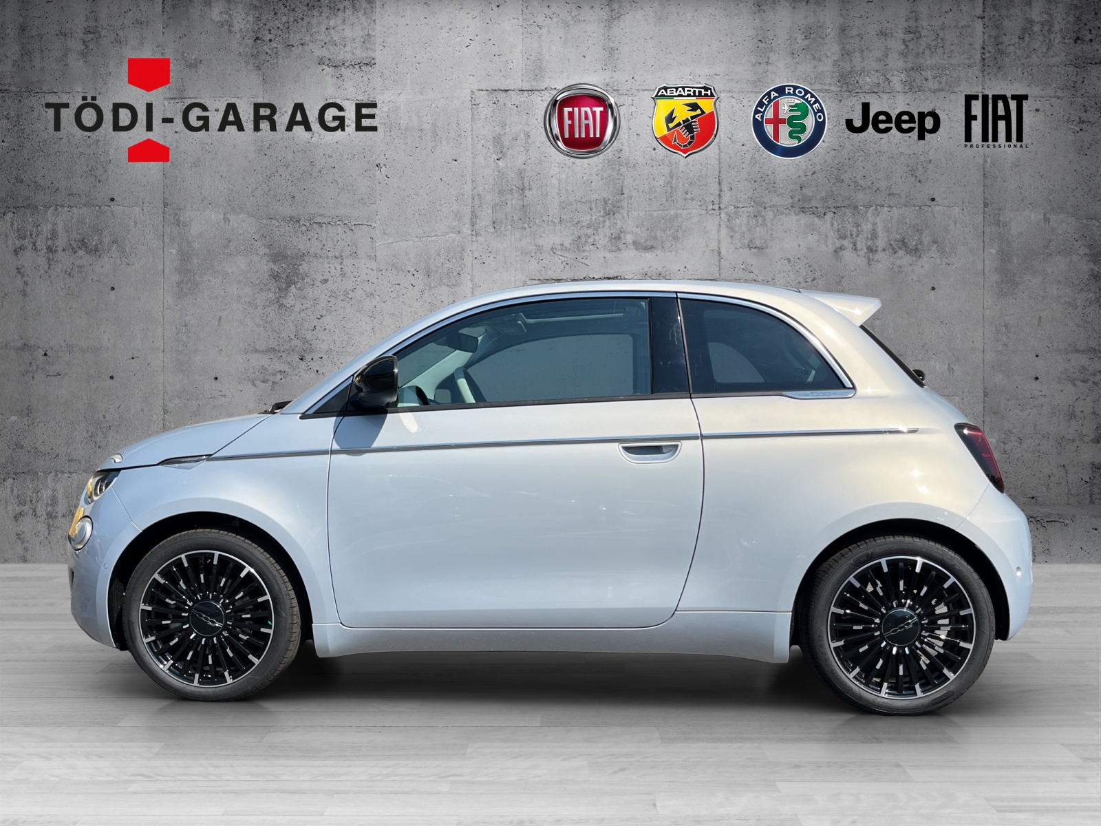 FIAT 500La Prima-showroom-element-2