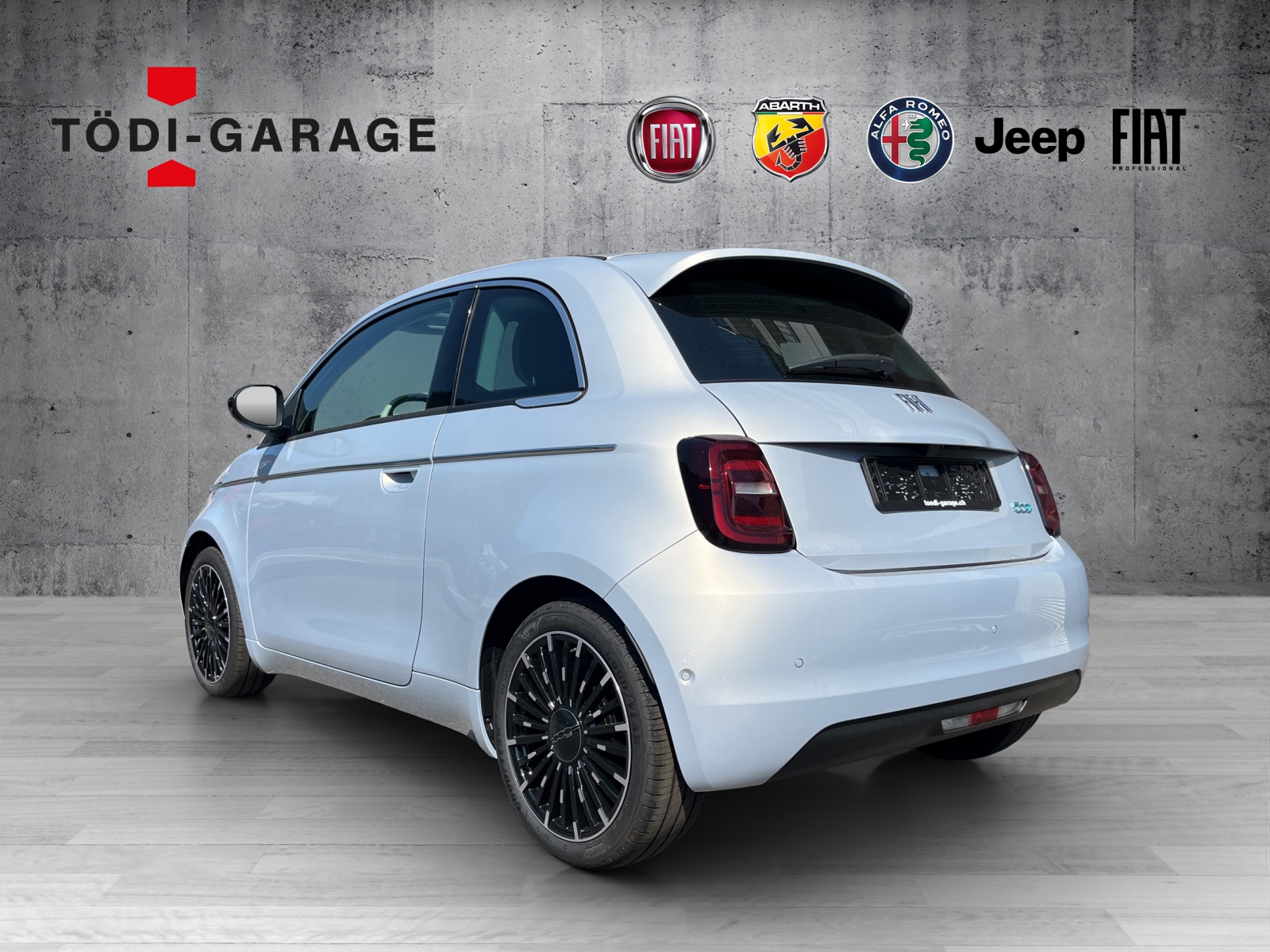 FIAT 500La Prima-showroom-element-3