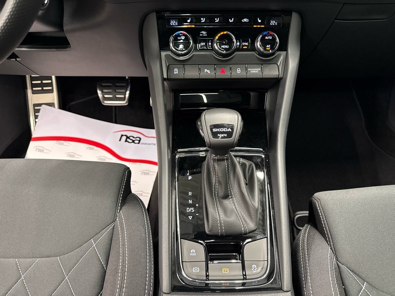 SKODA Karoq 2.0 TSI SportLine 4x4 DSG-image-5
