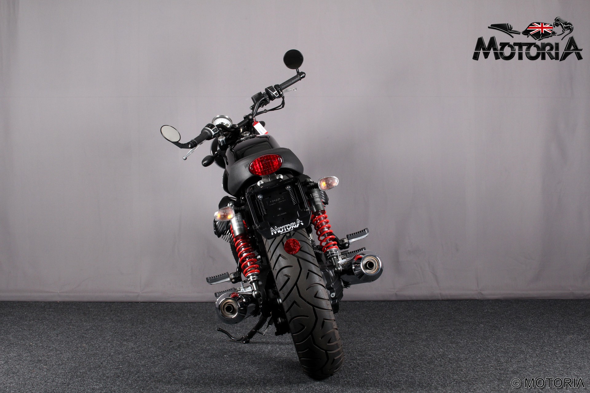 MOTO GUZZI V9 Roamer 850 ABS-showroom-element-3