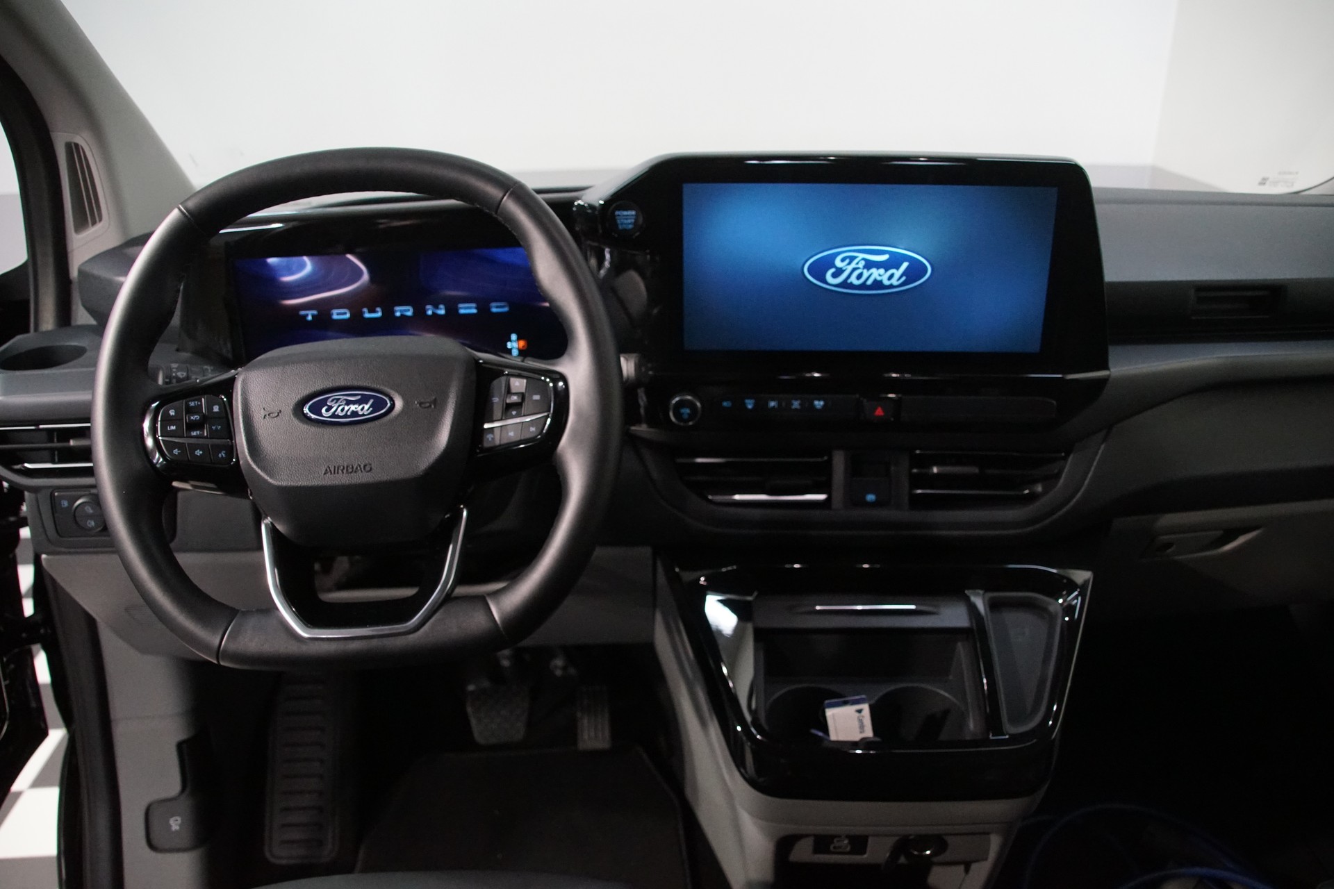 FORD Tourneo Bus 340 L1H1 PHEV TitaniumX-image-11
