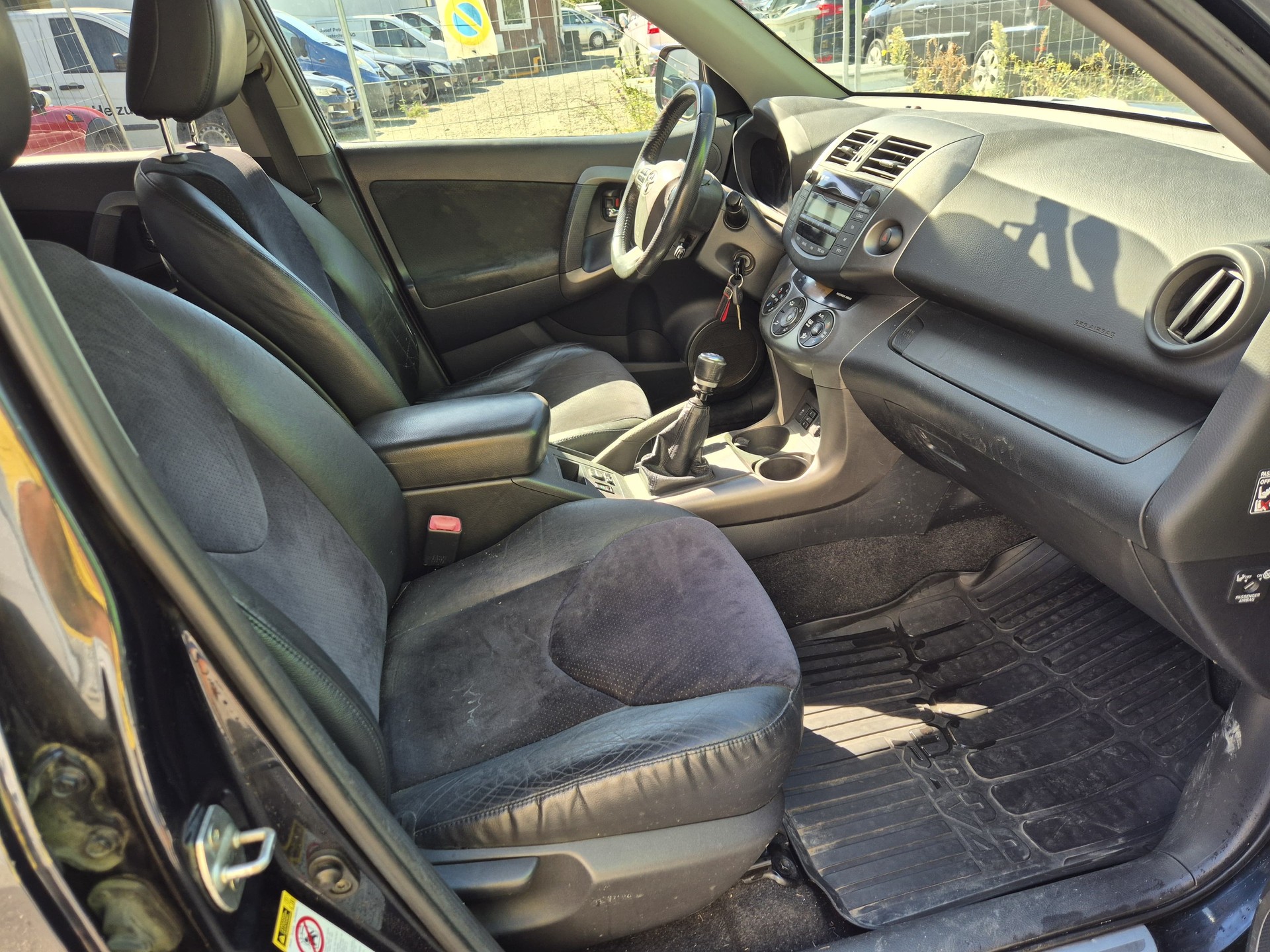 TOYOTA RAV-4 2.2D-4D Linea Luna-image-9