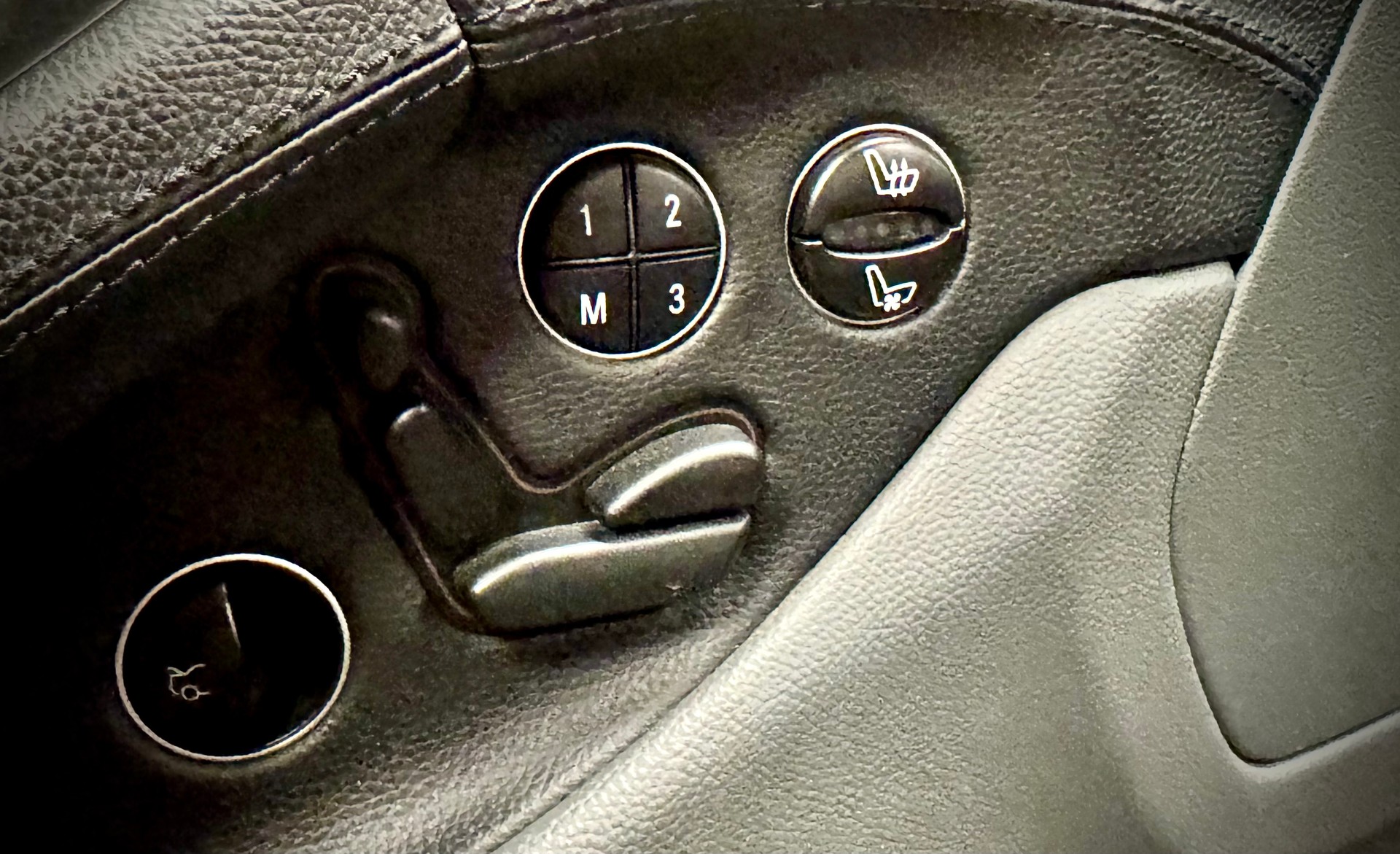 MERCEDES-BENZ SL 500 Automatic-image-24