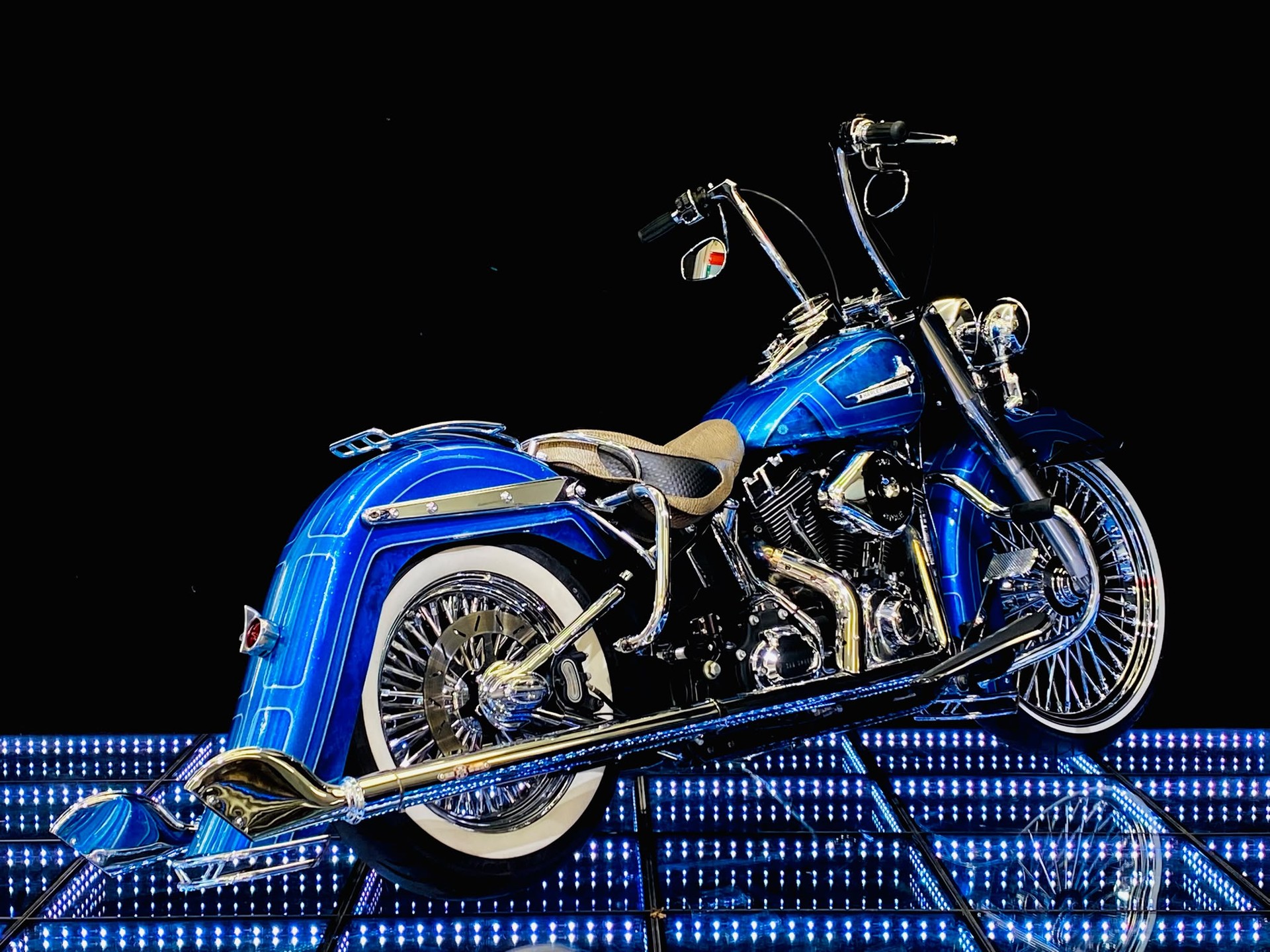 HARLEY-DAVIDSON FLSTC Softail Chicano 35kW Version-image-5