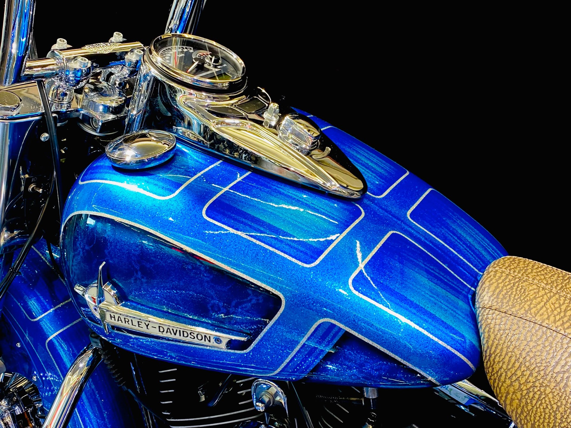 HARLEY-DAVIDSON FLSTC Softail Chicano 35kW Version-image-7
