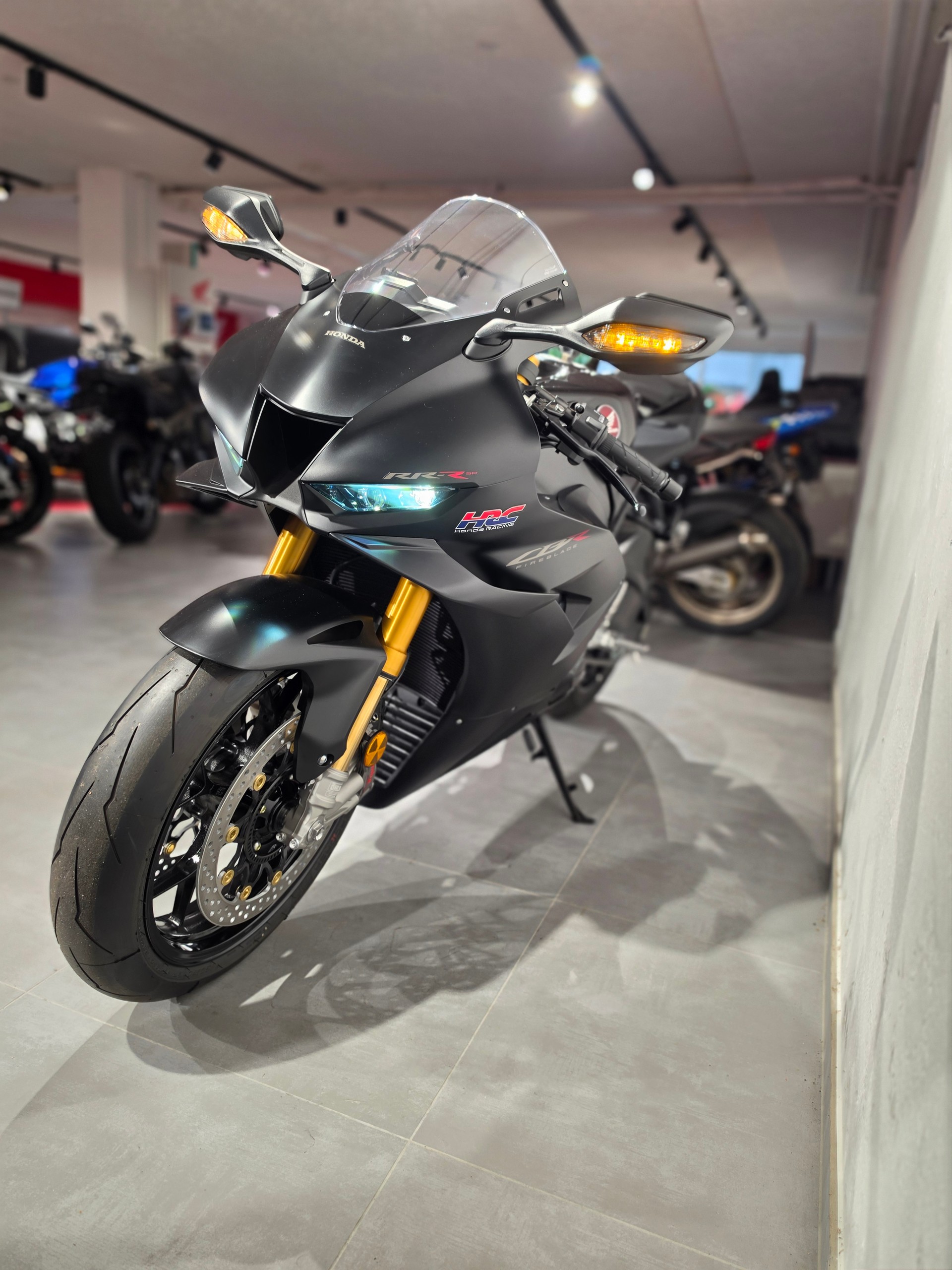 HONDA CBR 1000 RR-R Fireblade SP-image-8