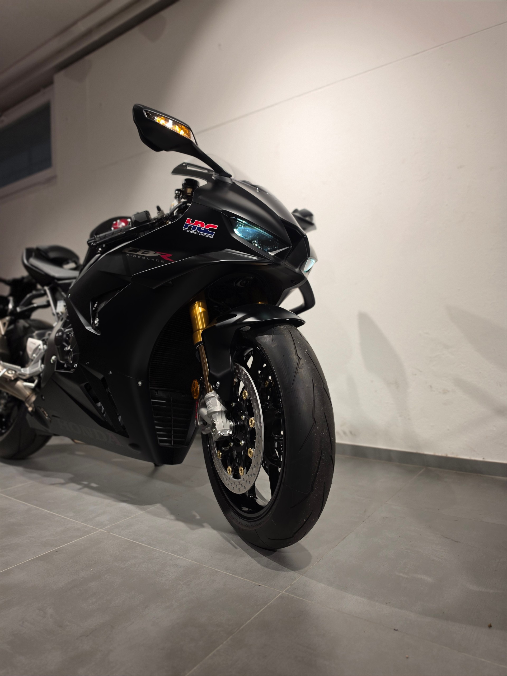 HONDA CBR 1000 RR-R Fireblade SP-image-7