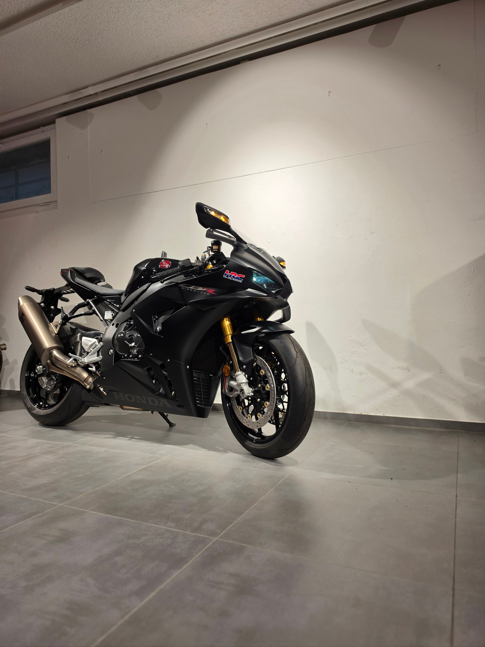 HONDA CBR 1000 RR-R Fireblade SP-image-1