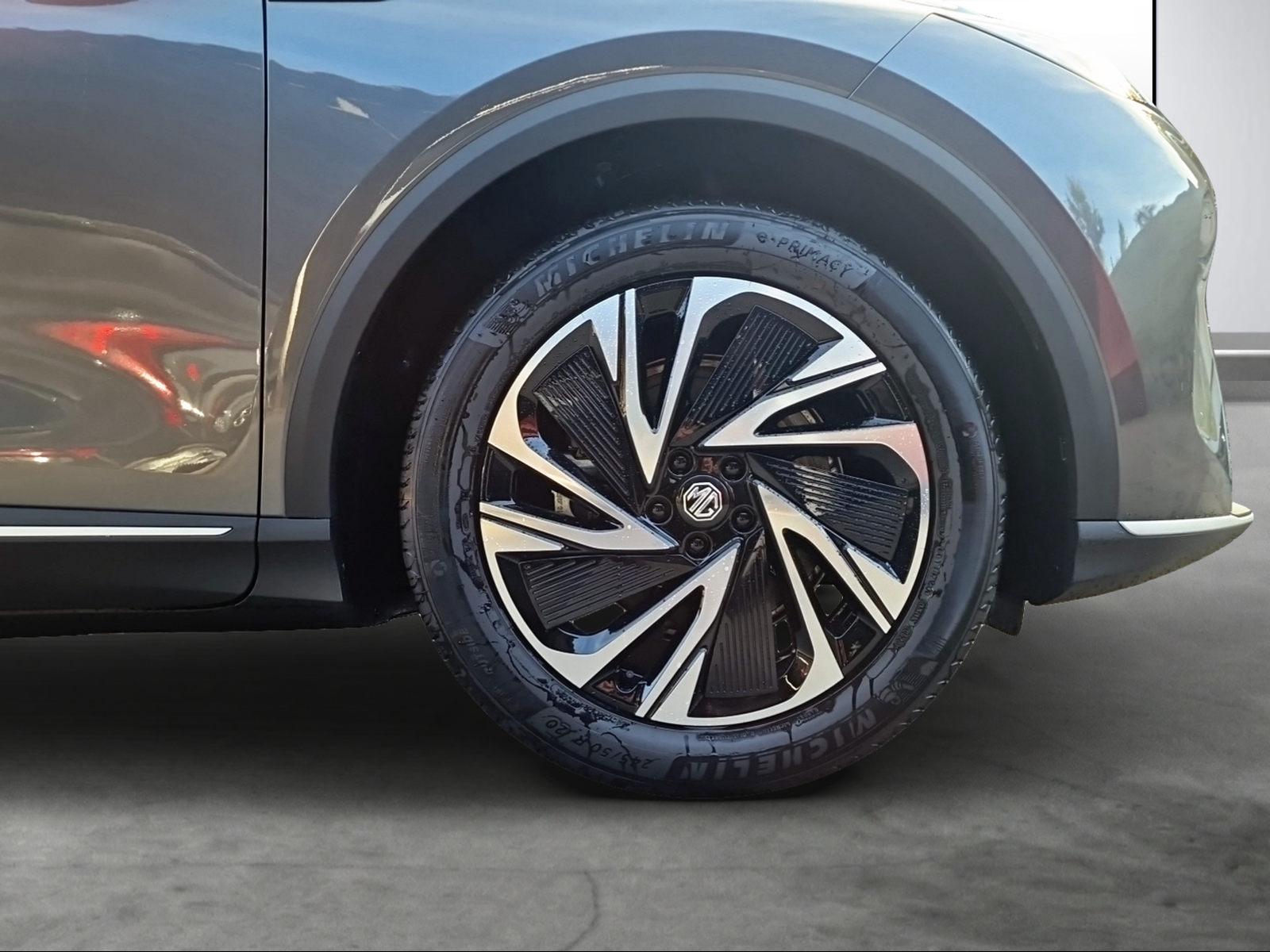MG S6 EV 77 kWh Luxury 4WD-image-14