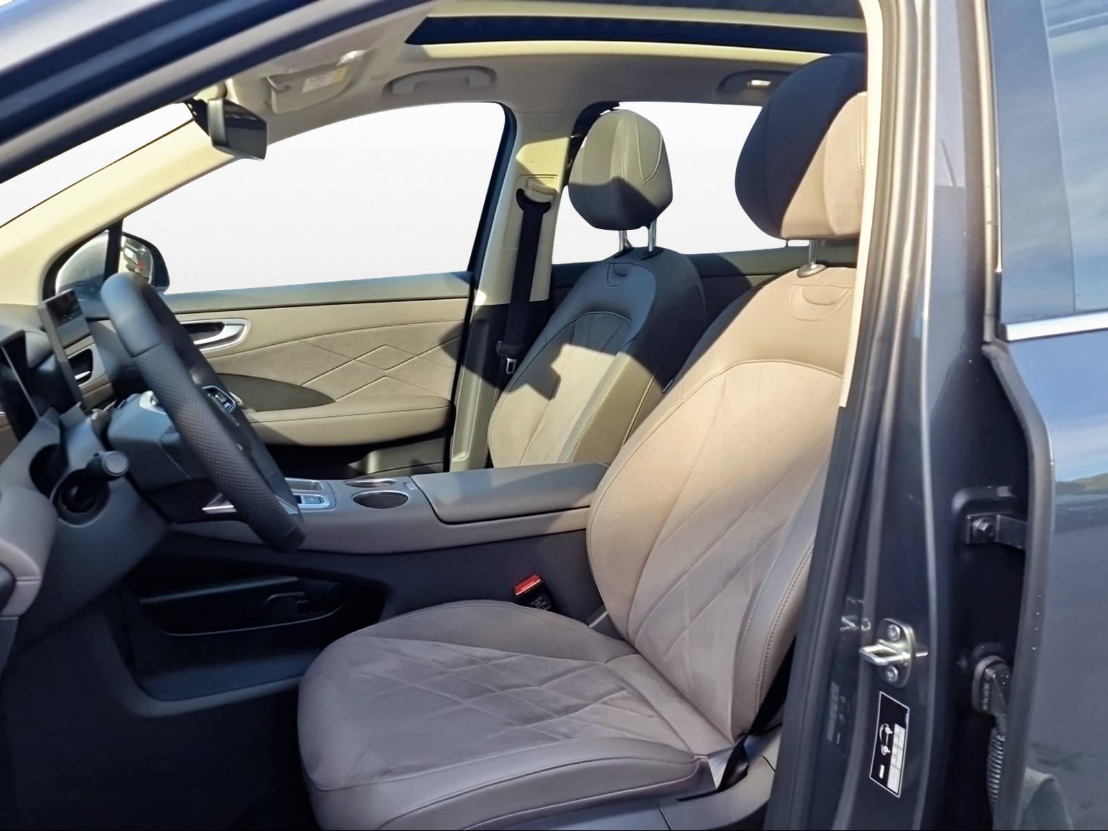 MG S6 EV 77 kWh Luxury 4WD-image-8