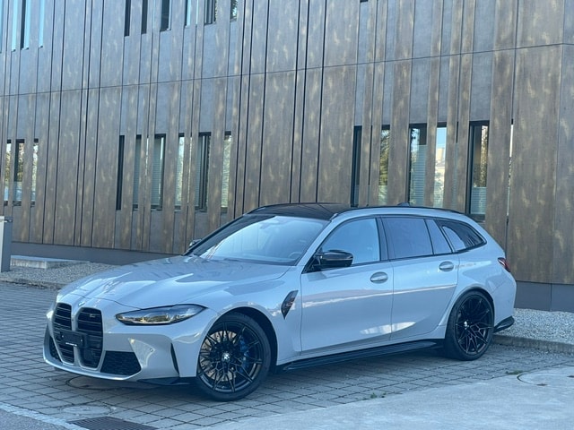 BMW M3 Touring xDrive Competition M-showroom-element-2