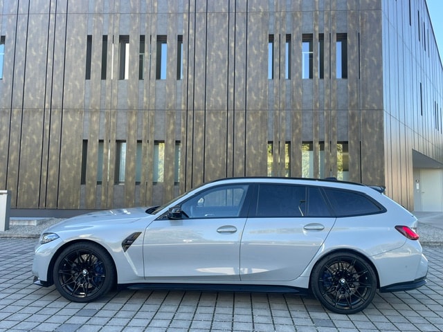 BMW M3 Touring xDrive Competition M-image-6