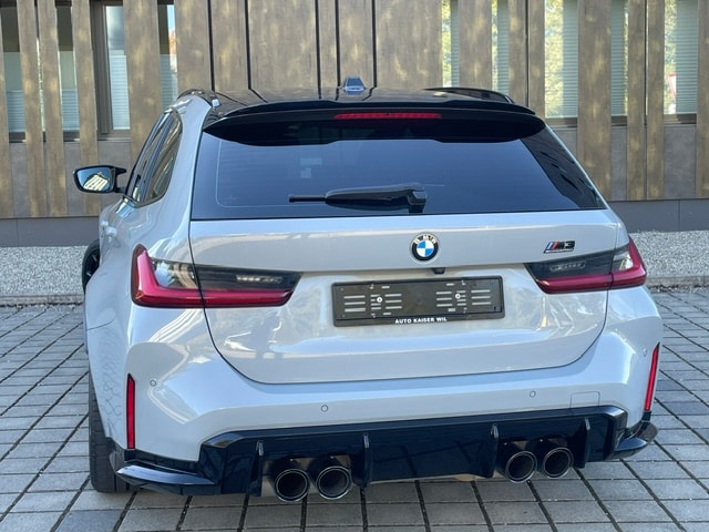 BMW M3 Touring xDrive Competition M-image-11