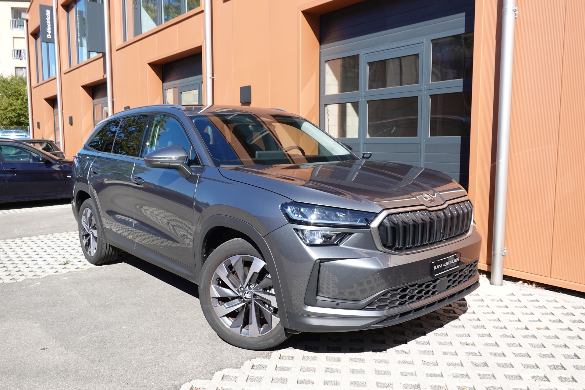 SKODA Kodiaq 1.5 TSI mHEV * 7 Places * Crochet remorque * Caméra * Tempomat Adaptatif * Clim Auto * Hayon Electrique *"-image-5
