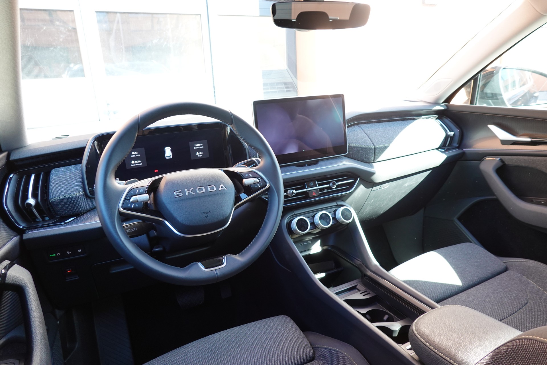 SKODA Kodiaq 1.5 TSI mHEV * 7 Places * Crochet remorque * Caméra * Tempomat Adaptatif * Clim Auto * Hayon Electrique *"-image-12