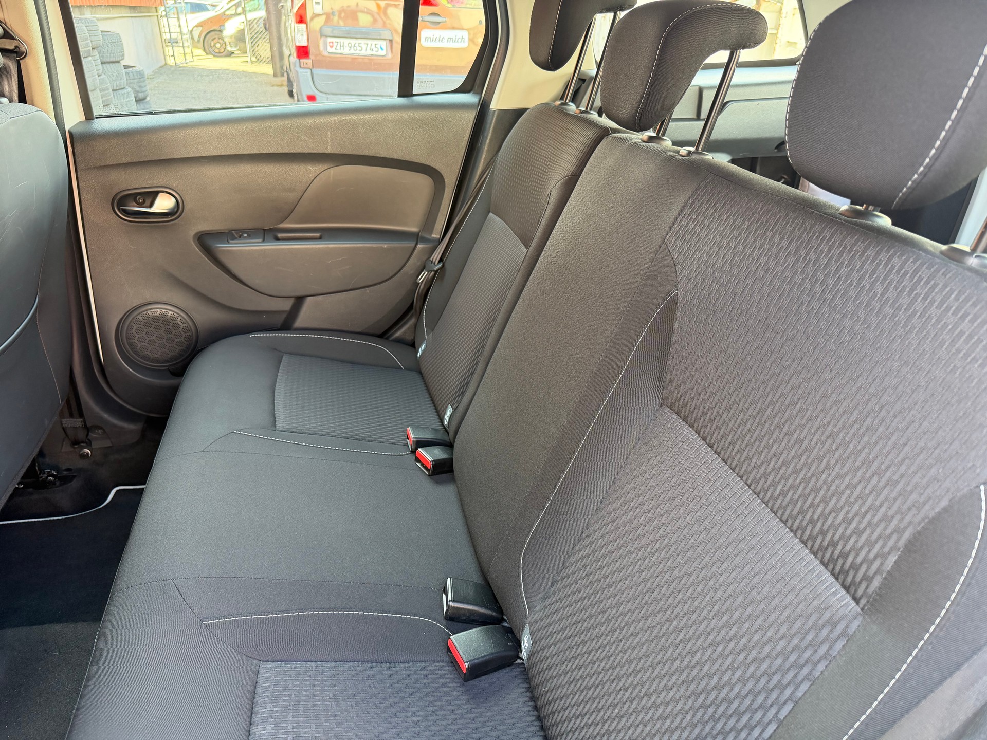 DACIA Logan MCV 0.9 Lauréate Automatic-image-6