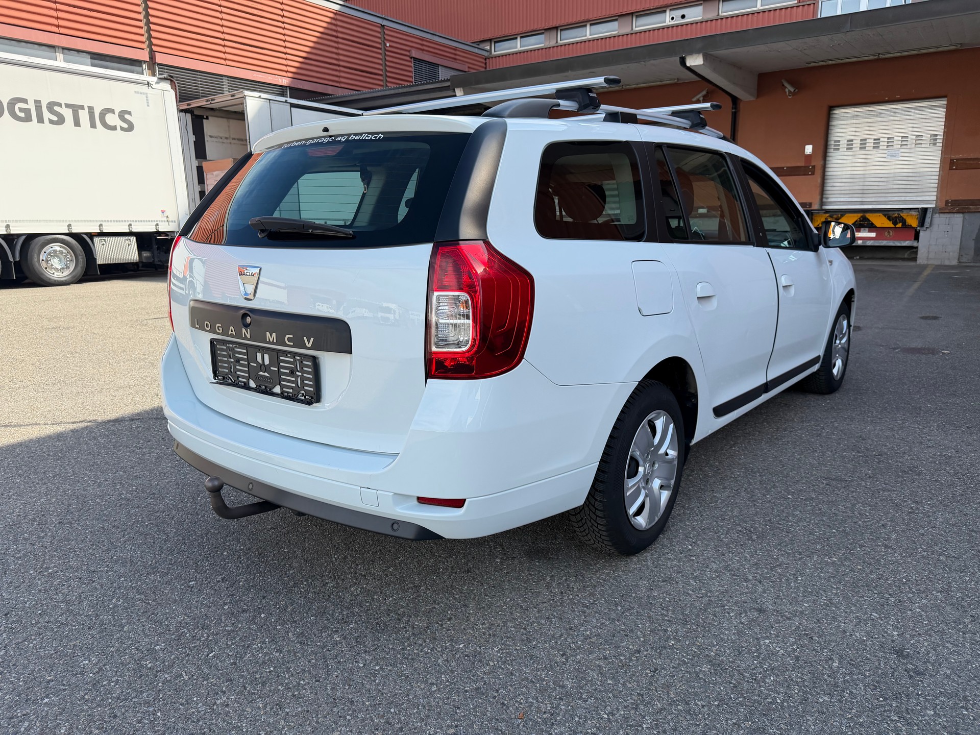 DACIA Logan MCV 0.9 Lauréate Automatic-image-2