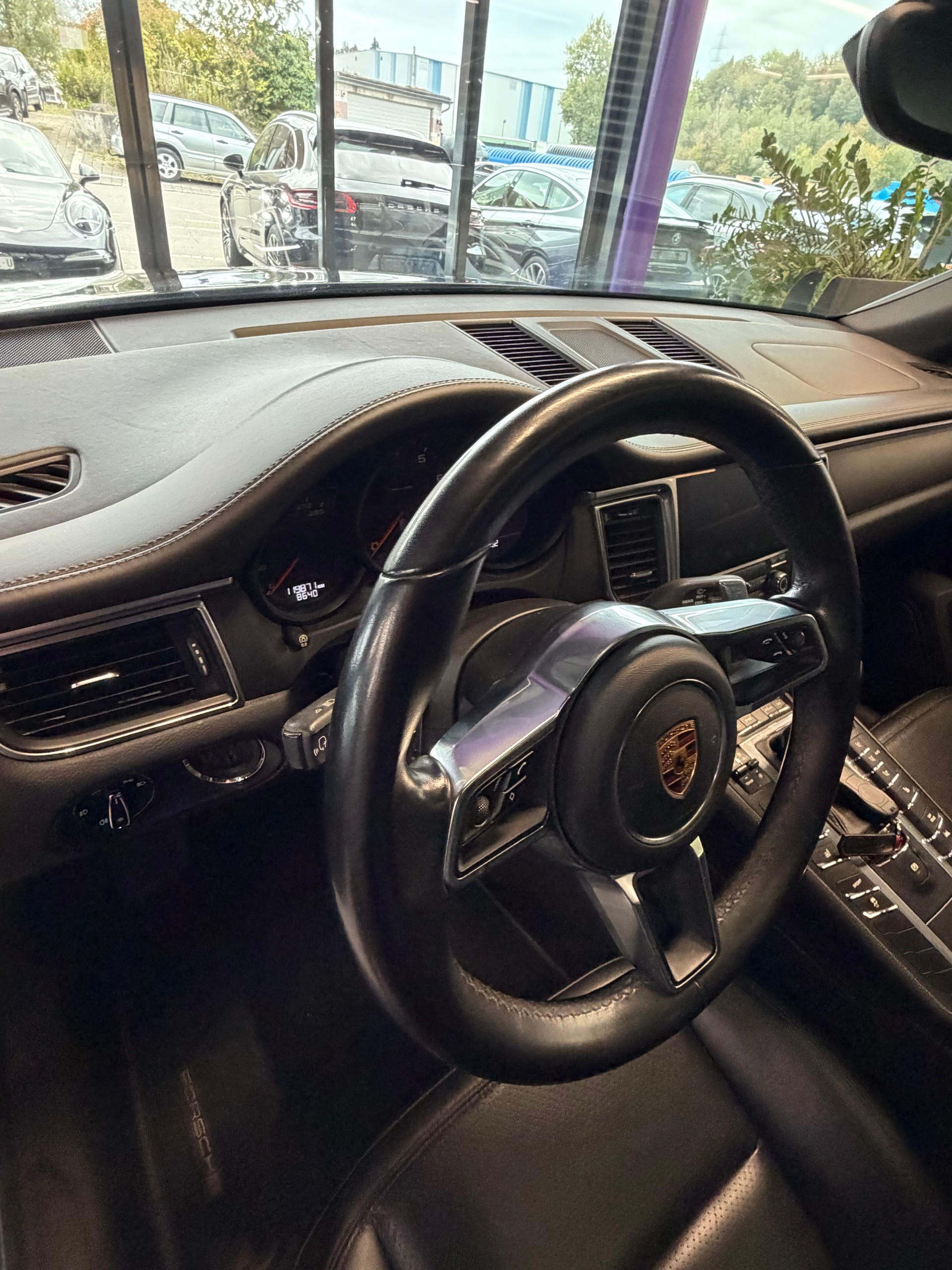 PORSCHE Macan PDK-image-9