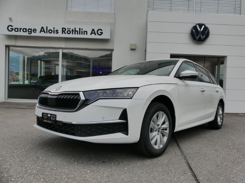 SKODA Octavia Combi 1.5 TSI mHEV DSG Selection