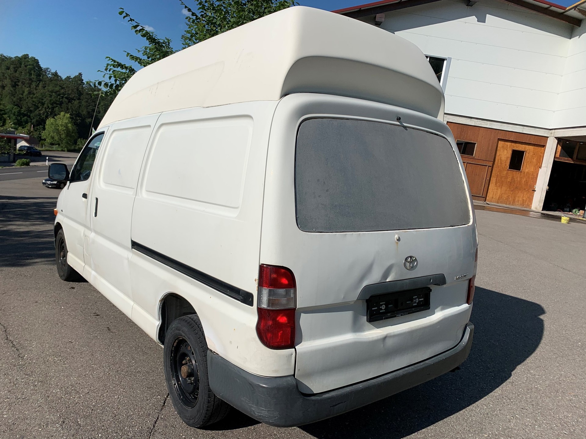 TOYOTA Hiace D-4D A/T LWB Kombi-image-2
