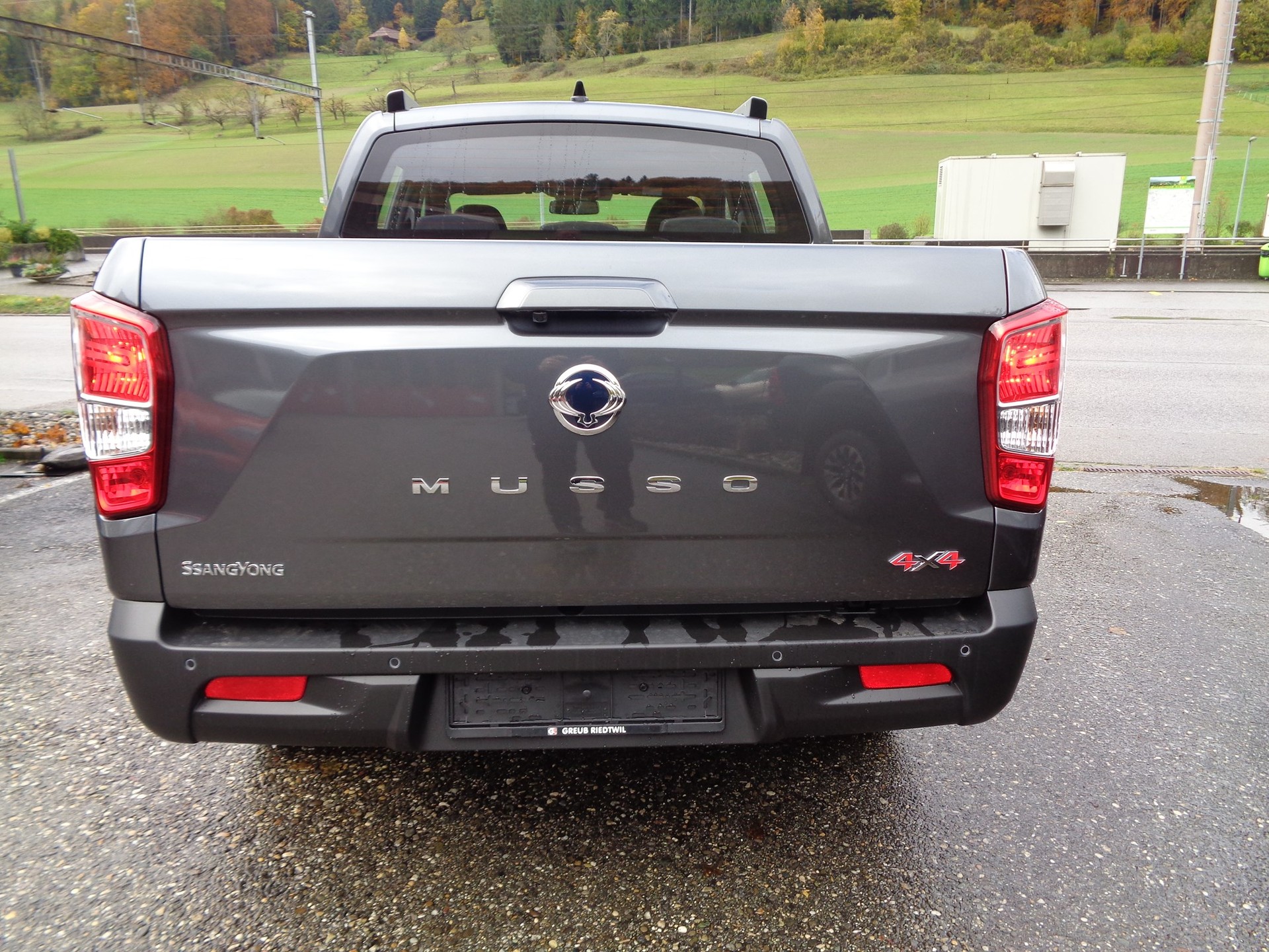KGM-SsangYong Musso 2.2 Sapphire 4WD A-showroom-element-3