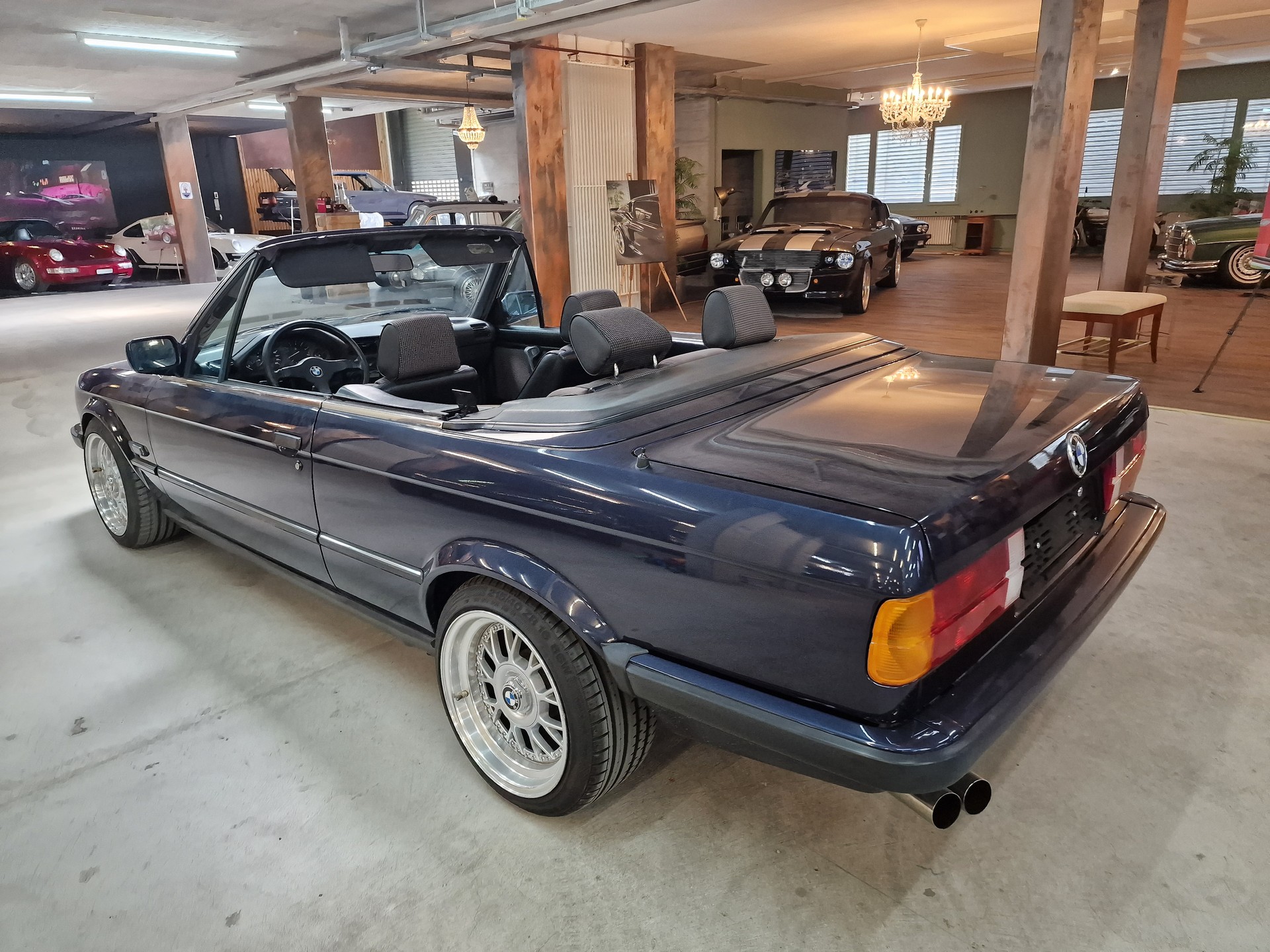 BMW 325i Cabrio-image-7