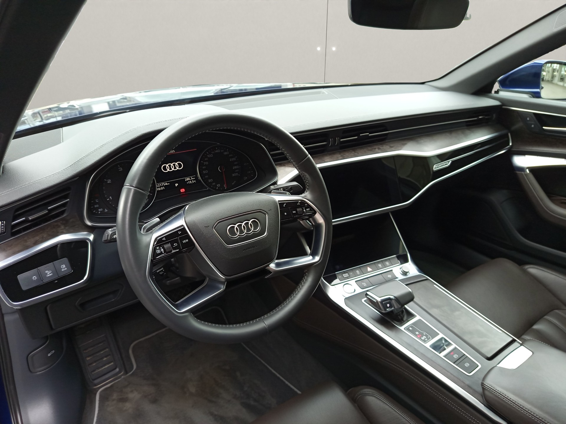 AUDI A6 50 TDI Design quattro tiptronic-image-14