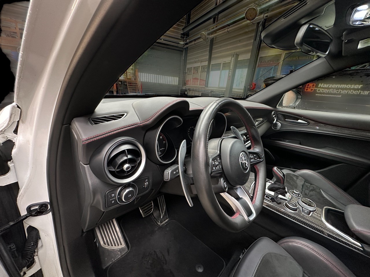 ALFA ROMEO Stelvio 2.0 Veloce TI Q4 Automatic-showroom-element-3