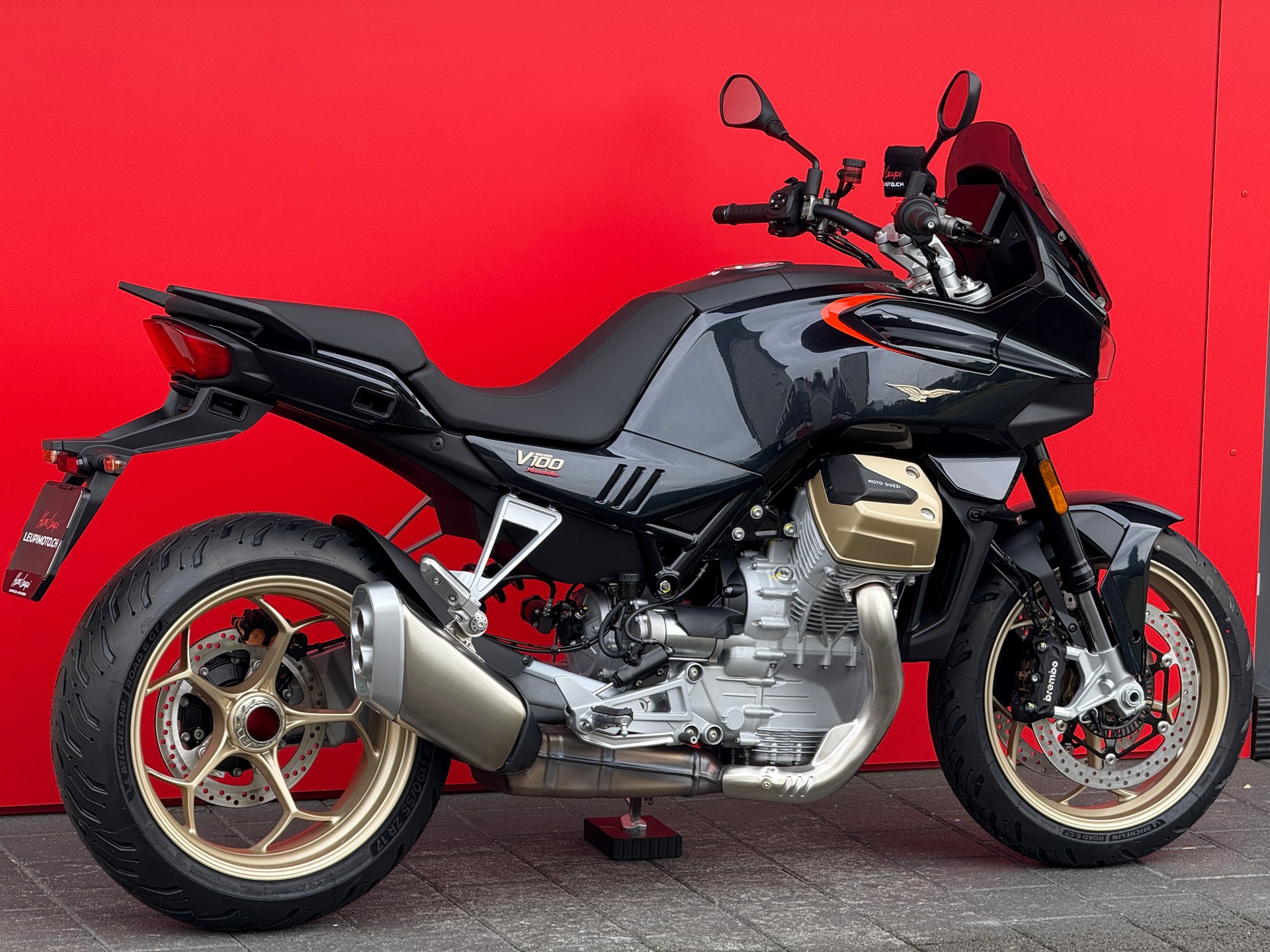 MOTO GUZZI V100 Mandello-image-5