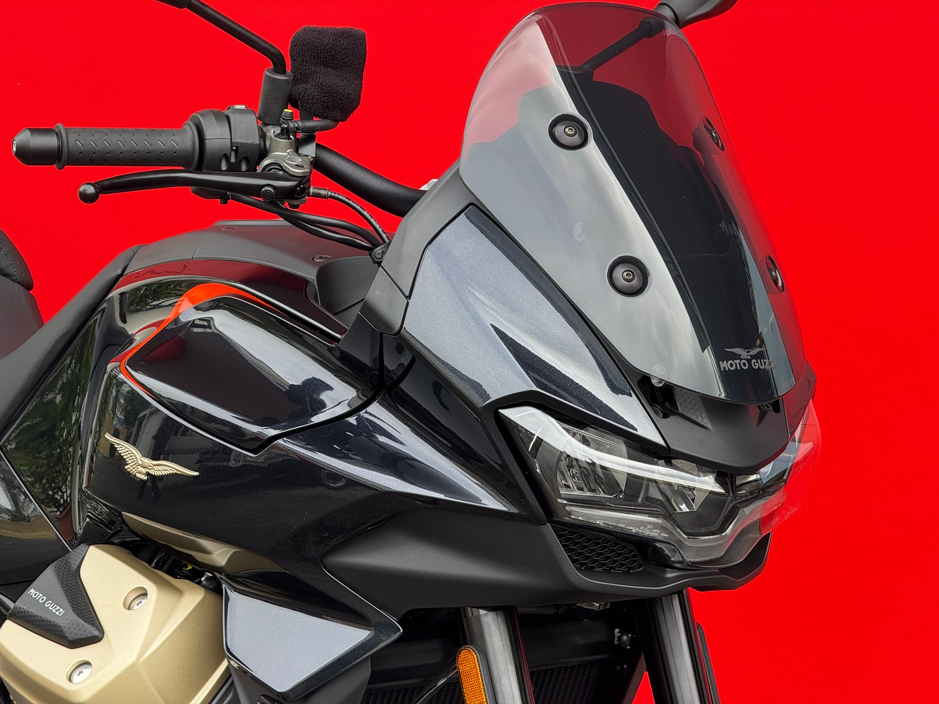 MOTO GUZZI V100 Mandello-image-13