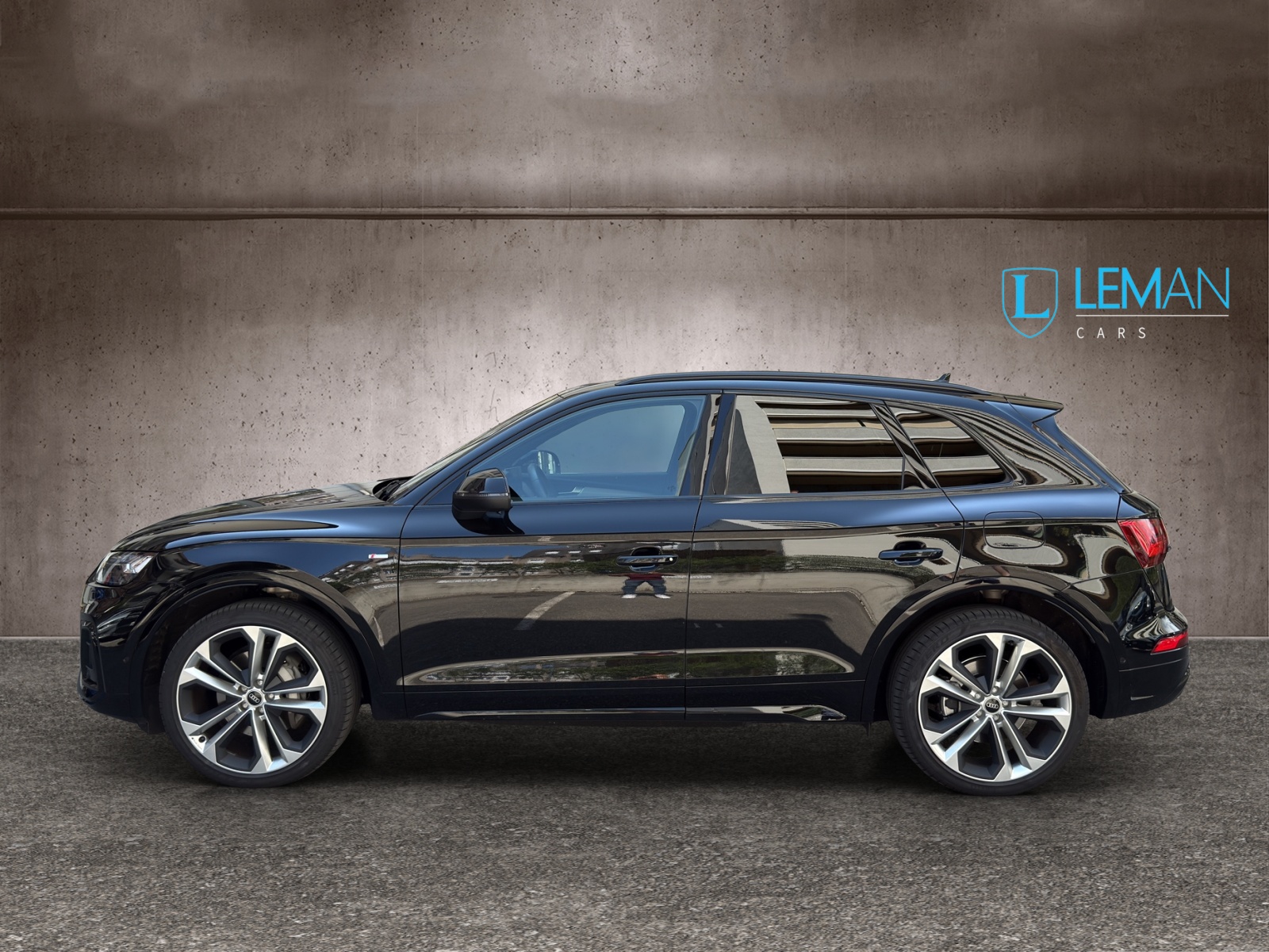 AUDI Q5 55 TFSI e PHEV S line quattro S-tronic-image-7